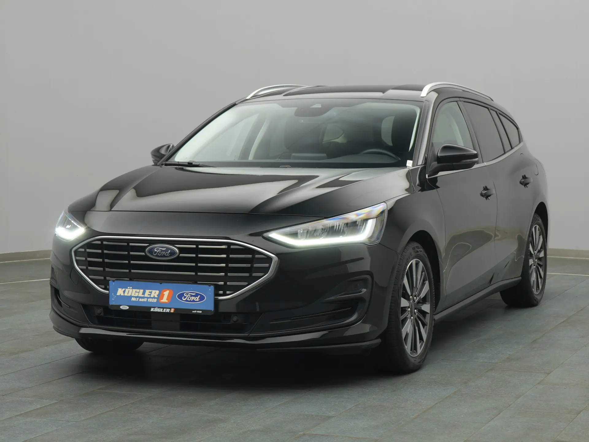 Ford Focus Titanium in schwarz
