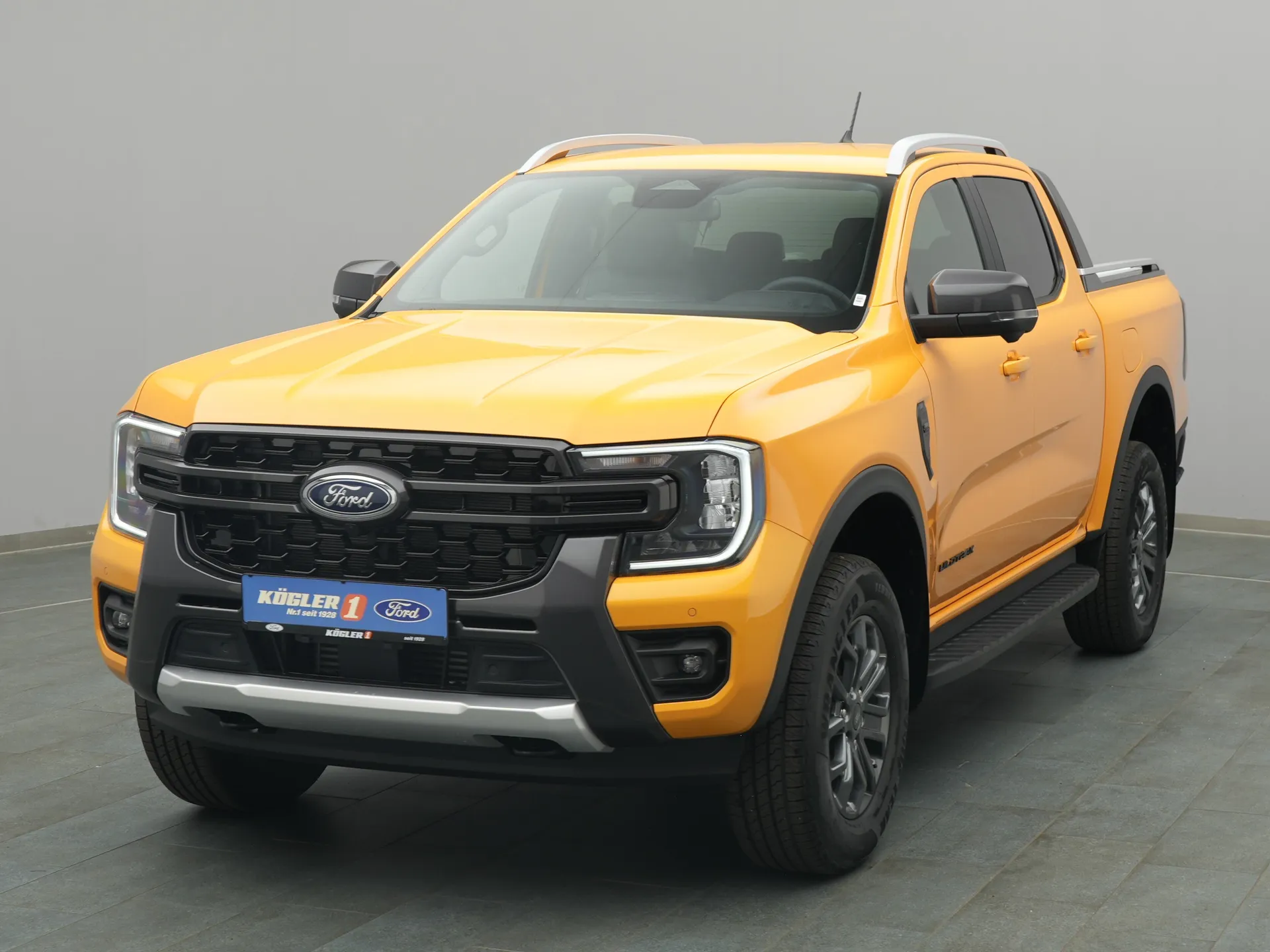 Ford Ranger DoKa Wildtrak in orange