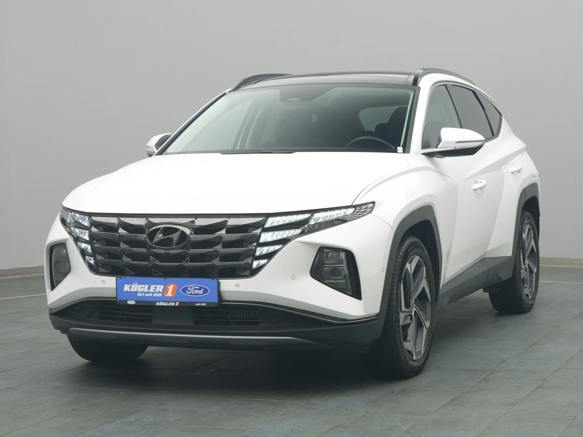 Hyundai Tucson in weiss