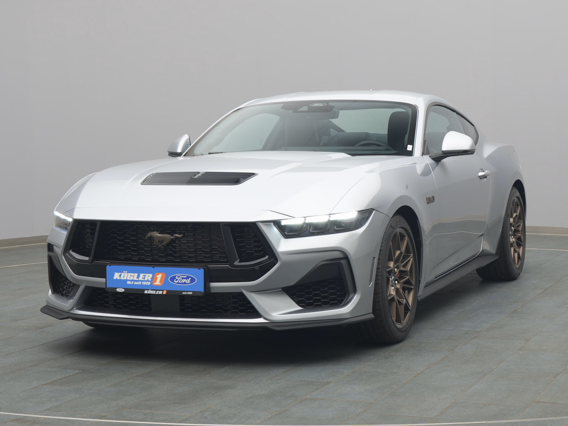 Ford Mustang GT in silber