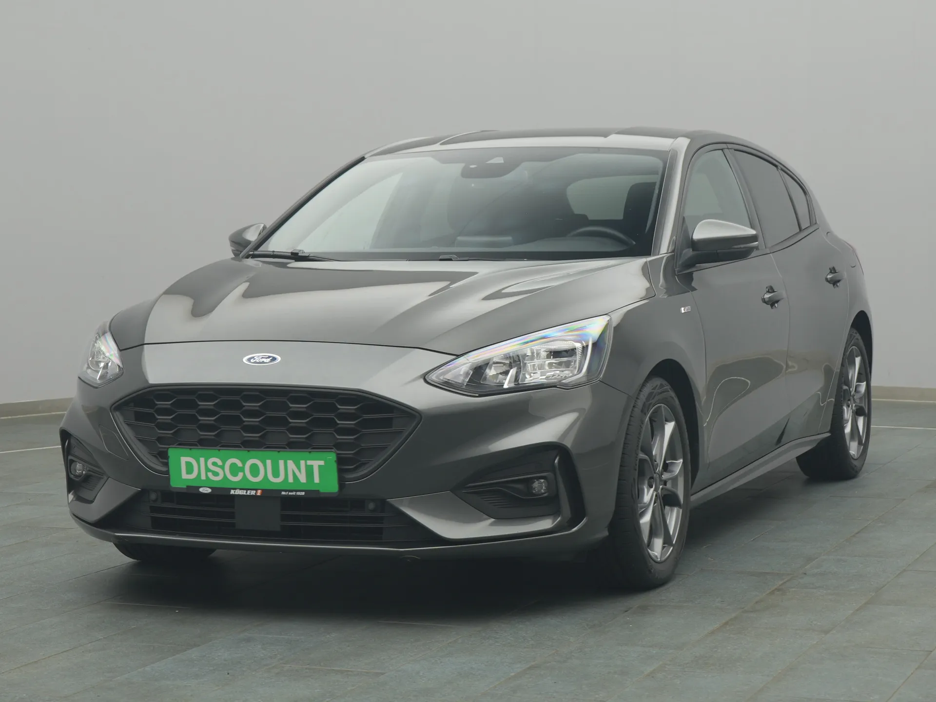 Ford Focus ST-Line in grau