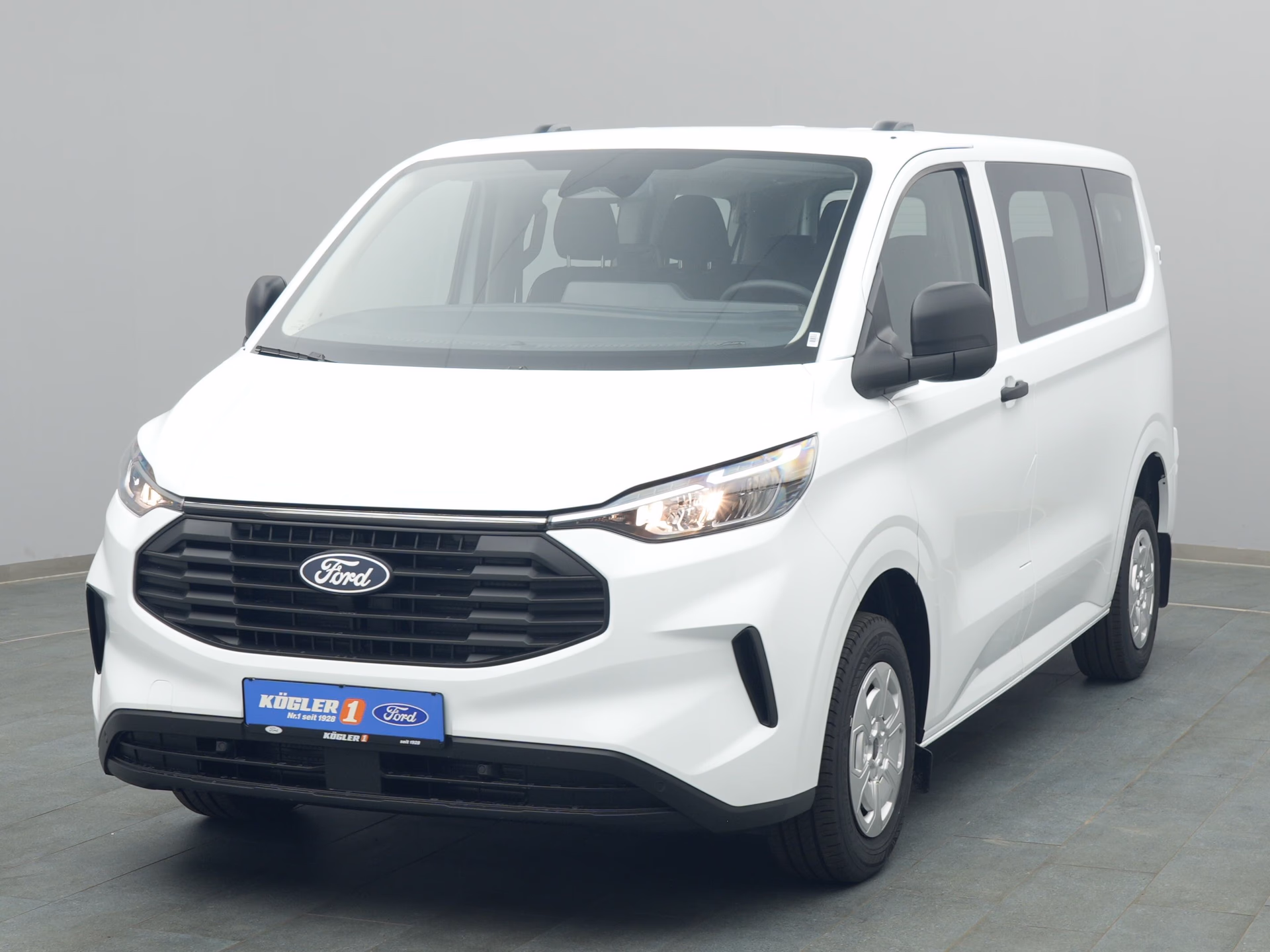 Ford Transit Custom Kombi in weiss