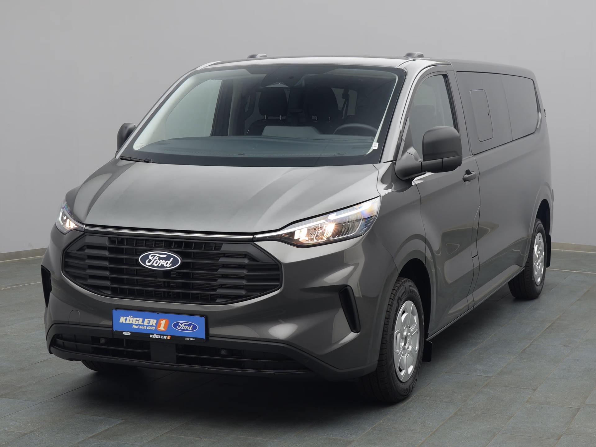 Ford Transit Custom Kombi in grau