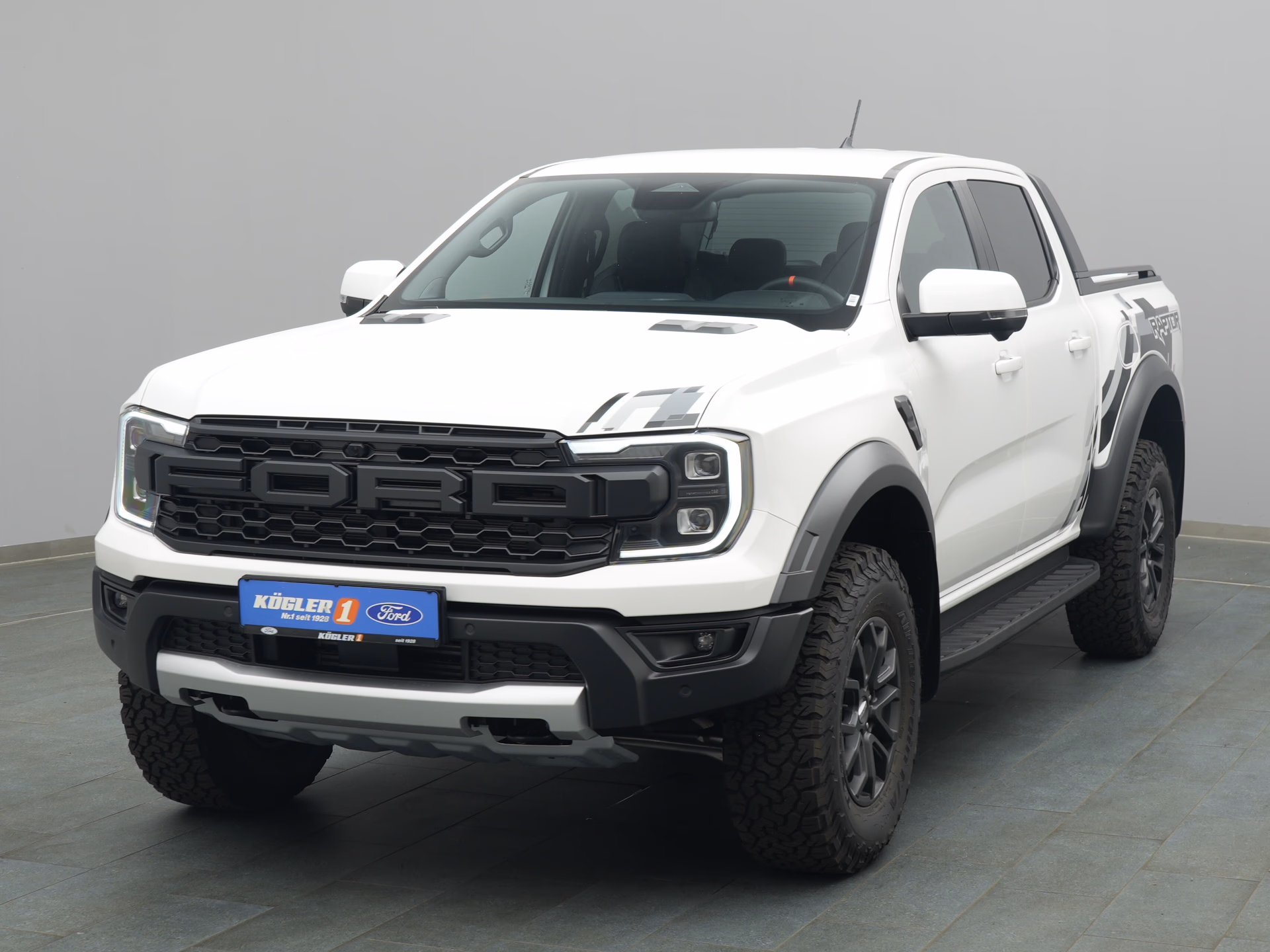 Ford Ranger Raptor in weiss