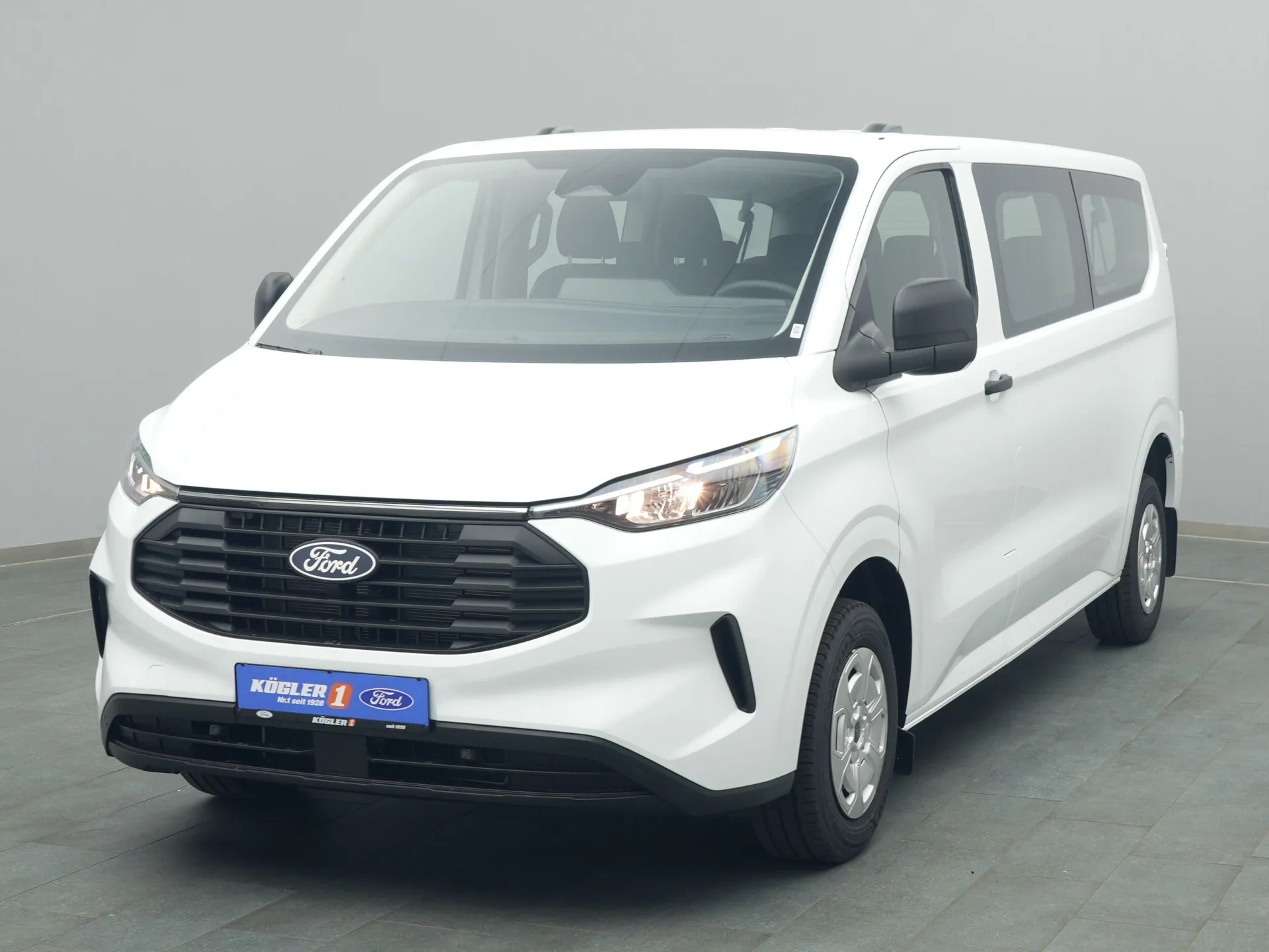 Ford Transit Custom Kombi in weiss