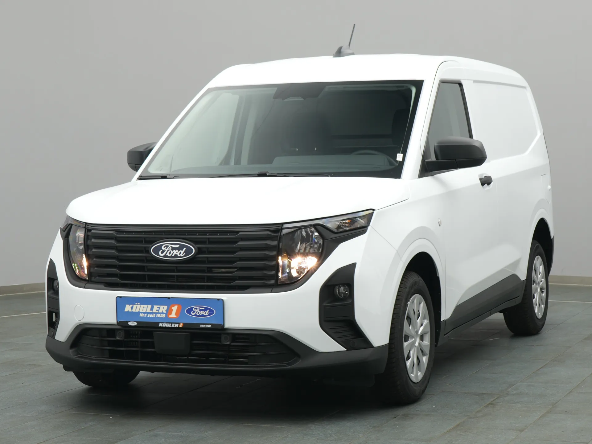 Ford Transit Courier Kasten in weiss
