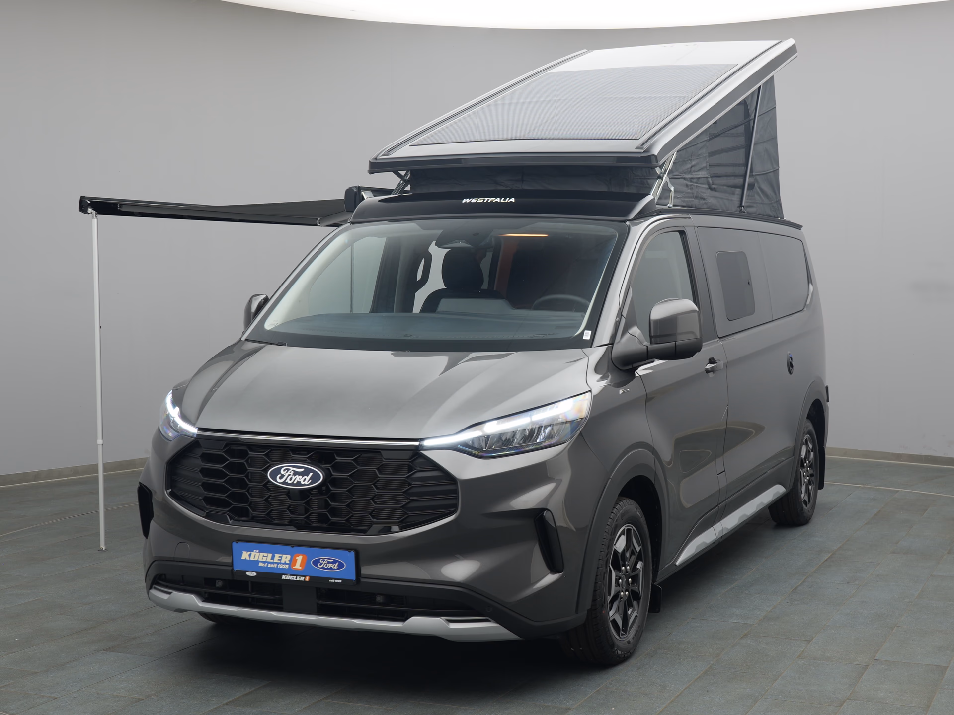 Ford Nugget in grau