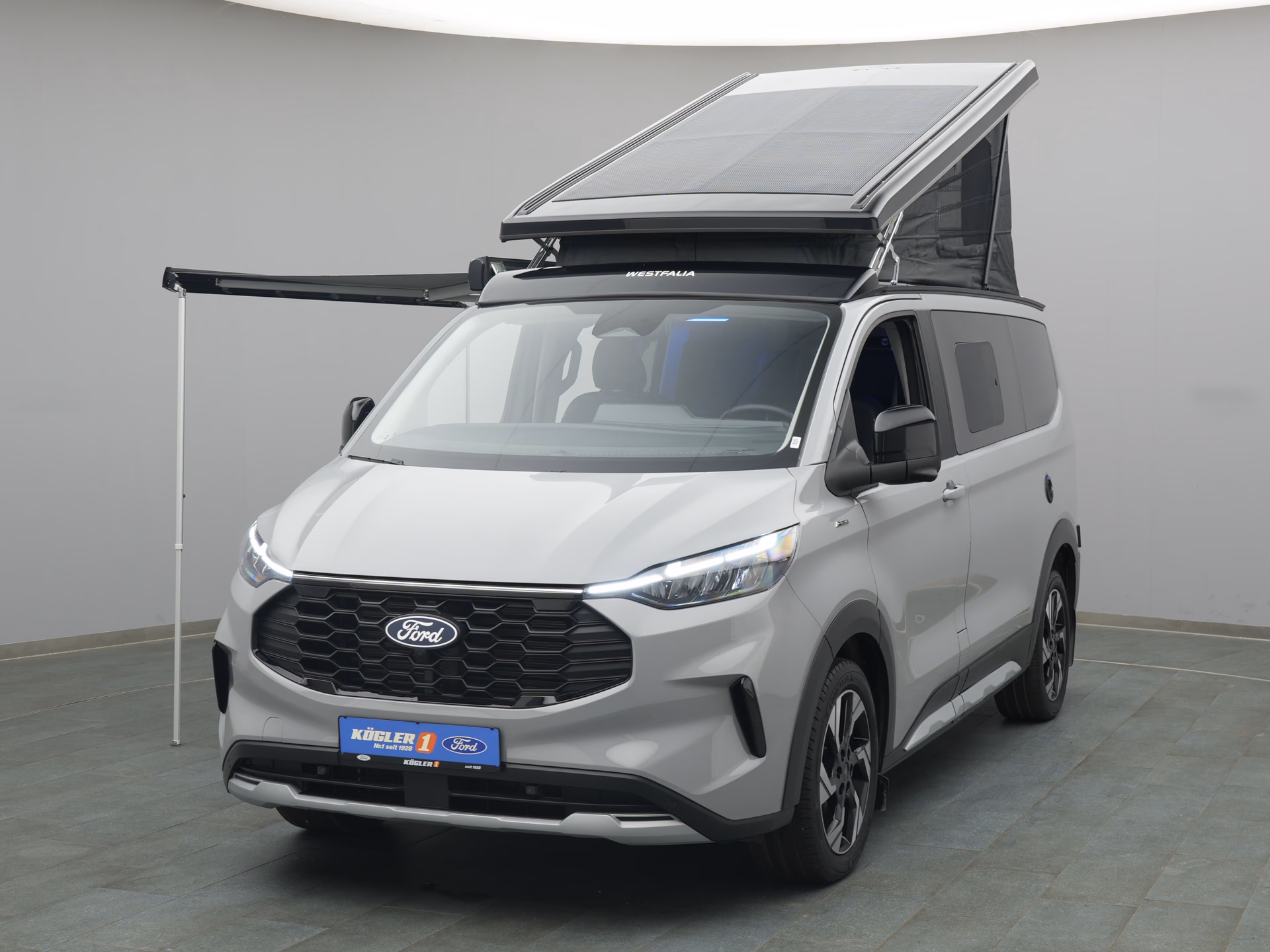 Ford Nugget in grau