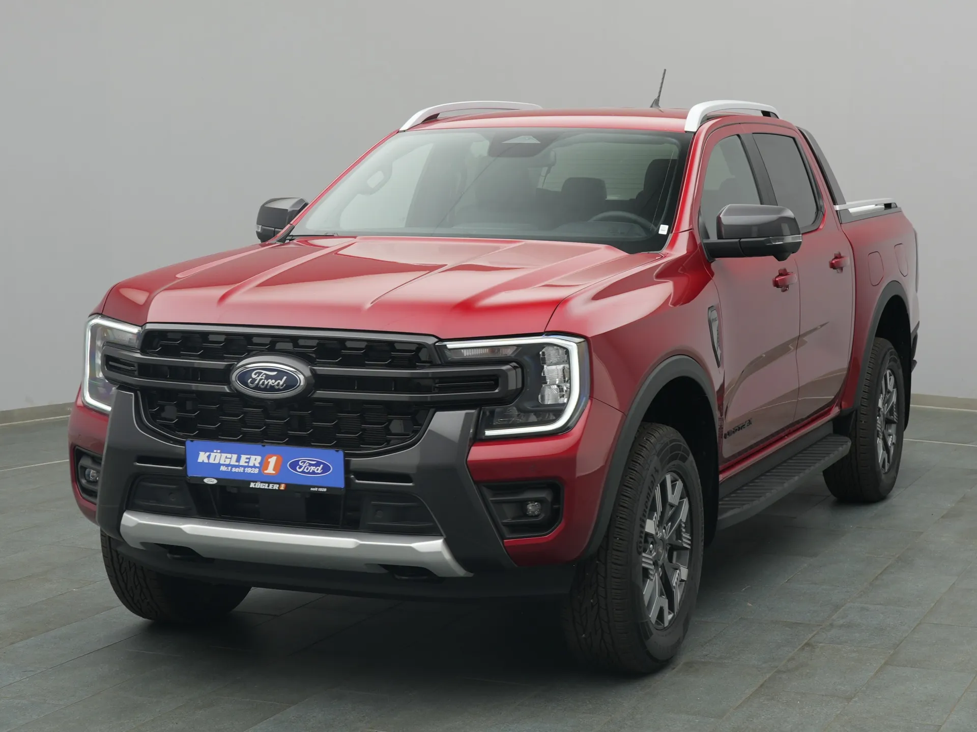 Ford Ranger DoKa Wildtrak in rot