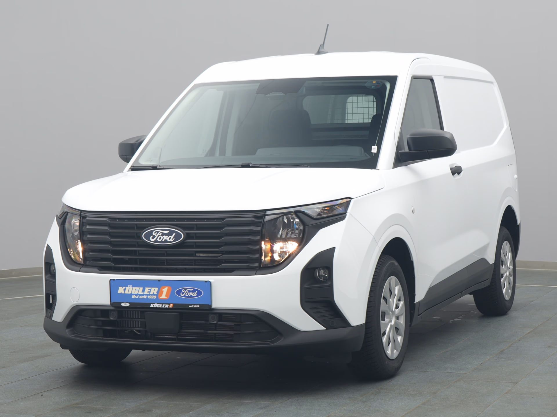 Ford Transit Courier Kasten in weiss