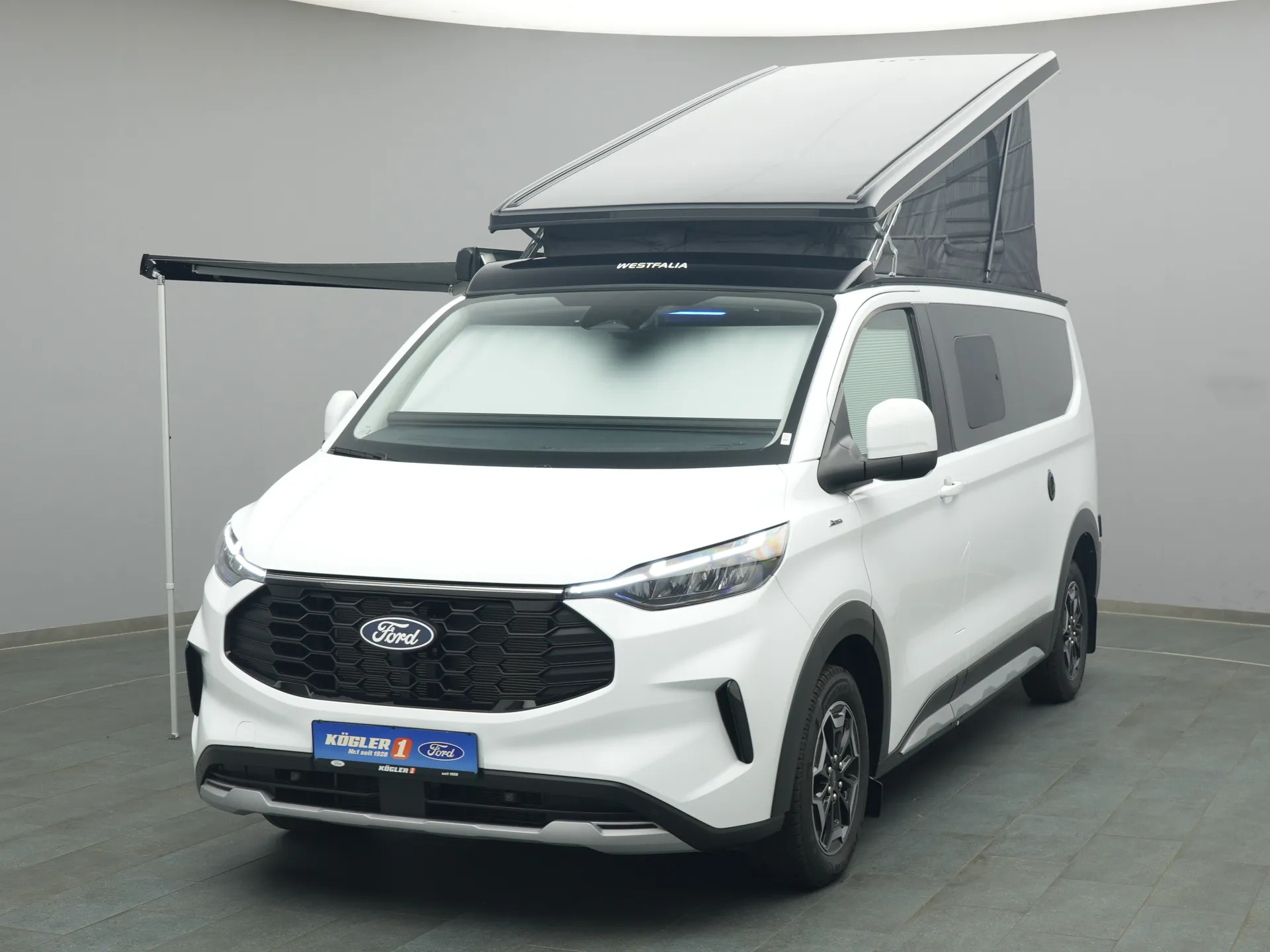 Ford Nugget in weiss