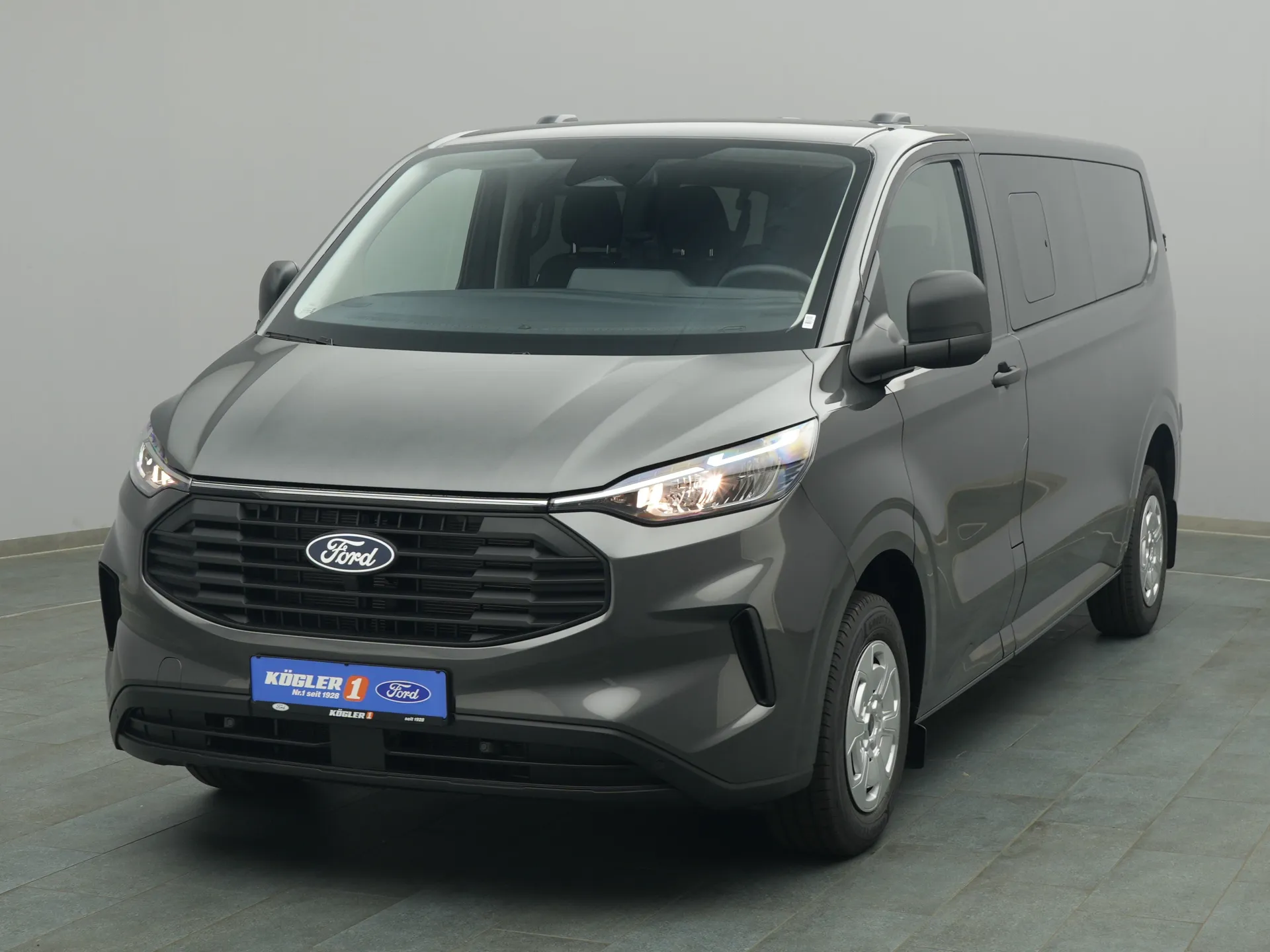 Ford Transit Custom Kombi in grau
