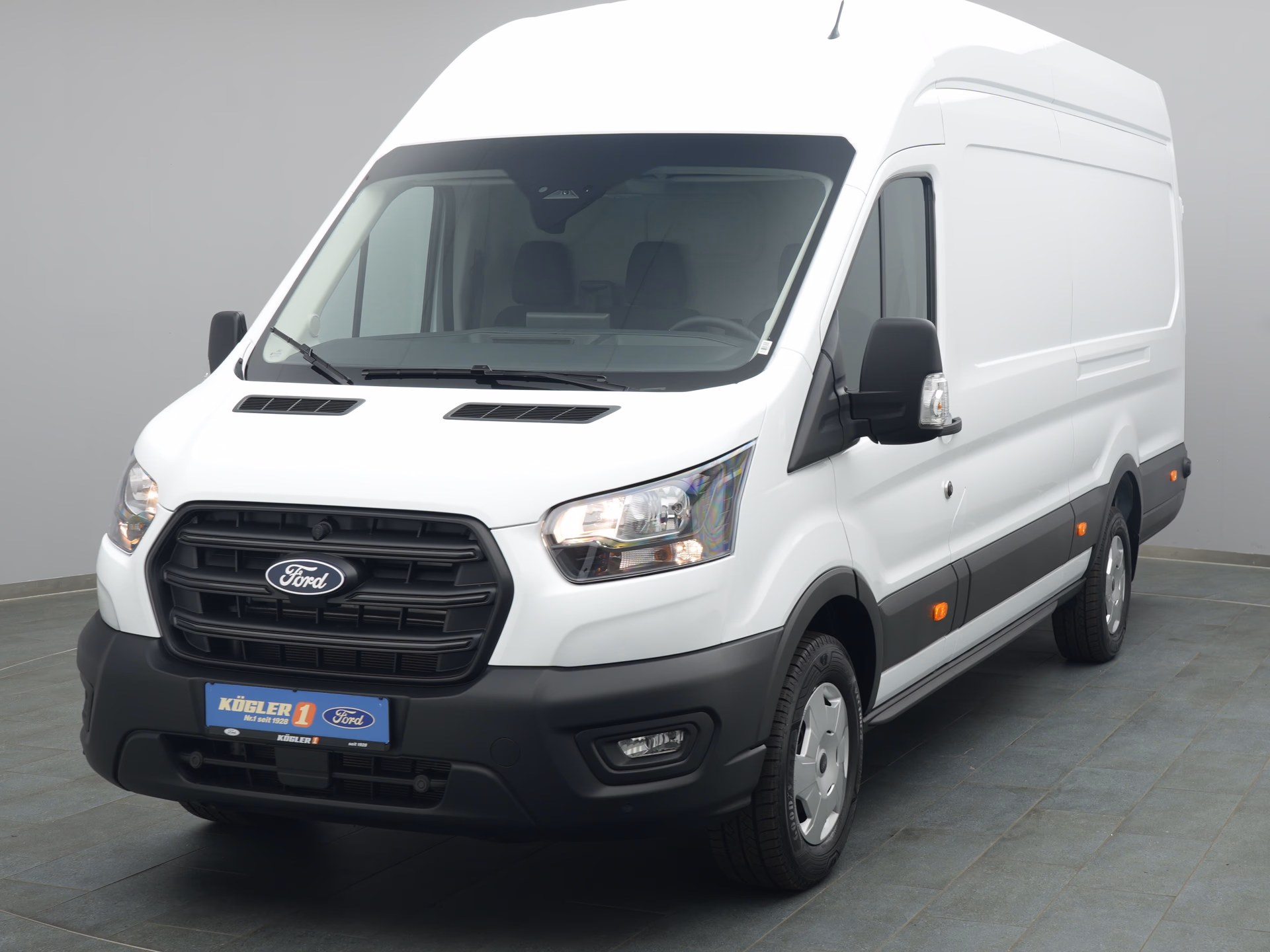 Ford Transit Kasten in weiss