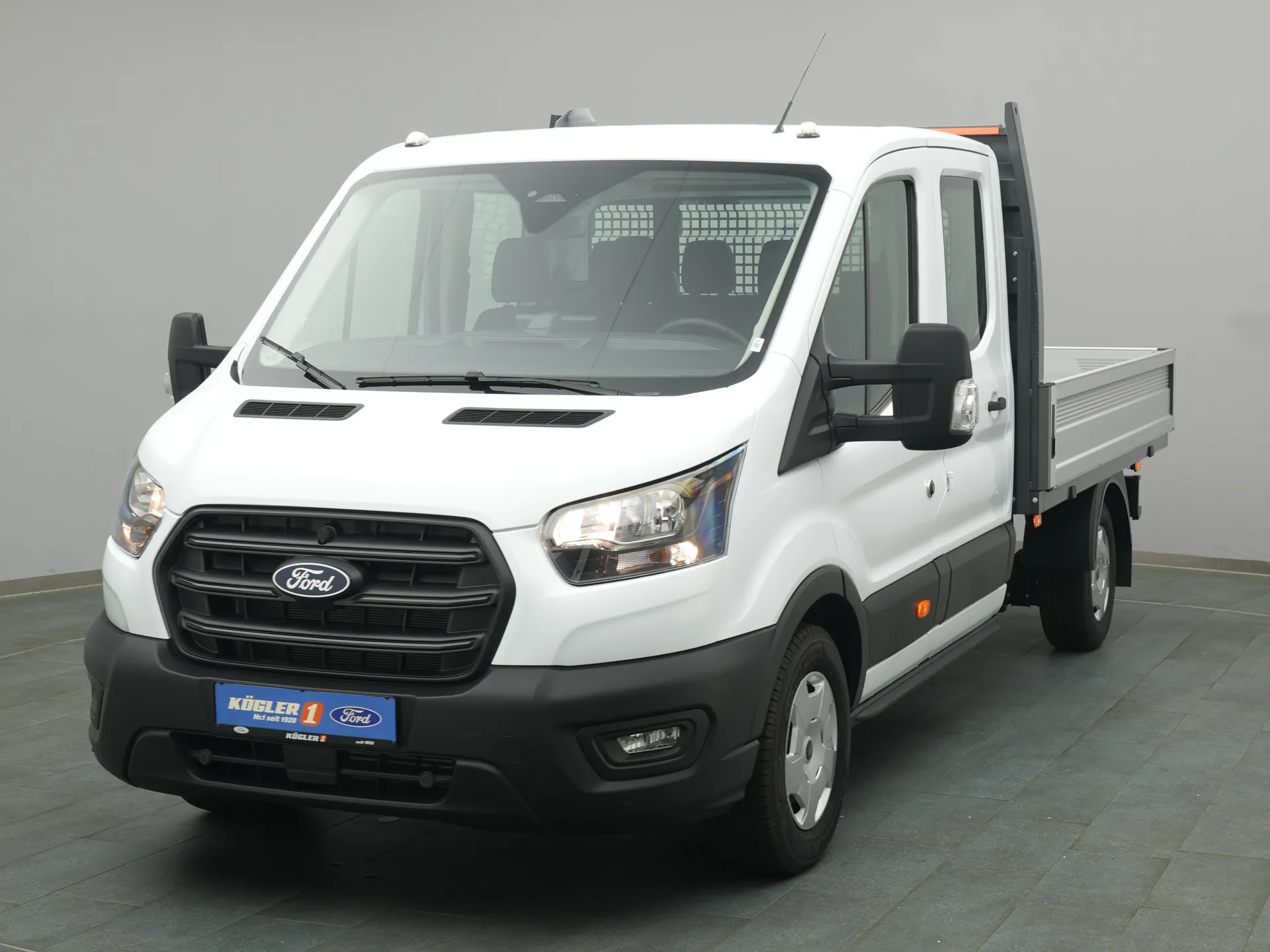 Ford Transit Pritsche Doka in weiss
