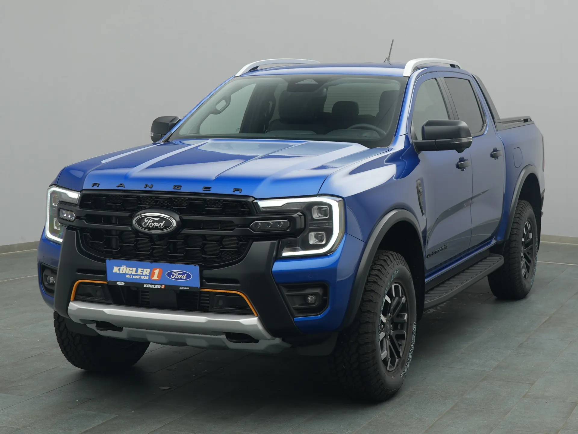 Ford Ranger DoKa Wildtrak X in blau