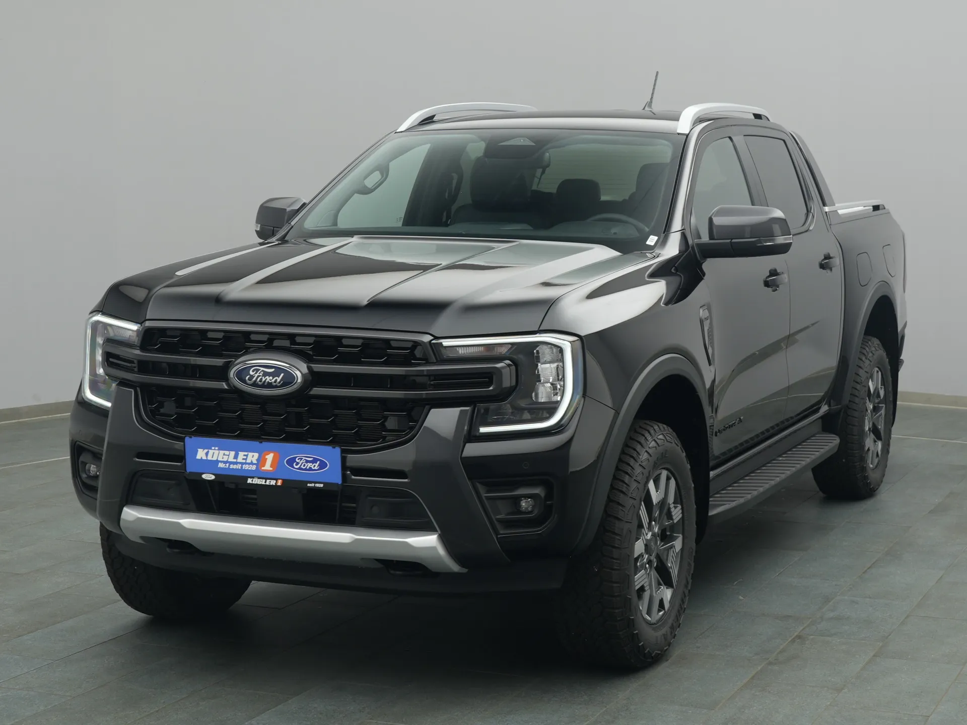 Ford Ranger DoKa Wildtrak in schwarz