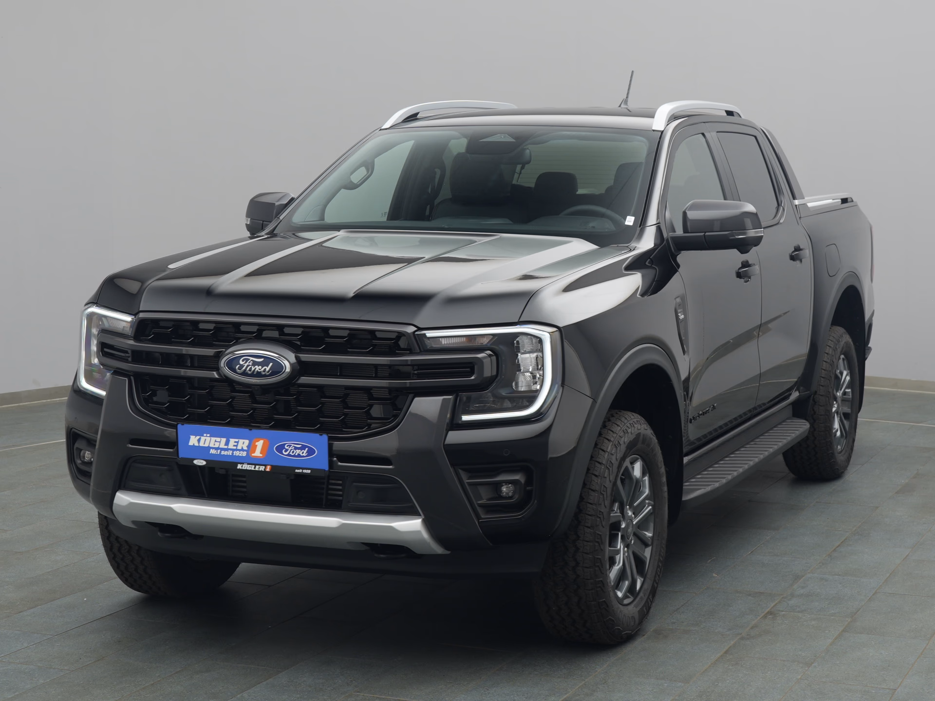 Ford Ranger DoKa Wildtrak in schwarz