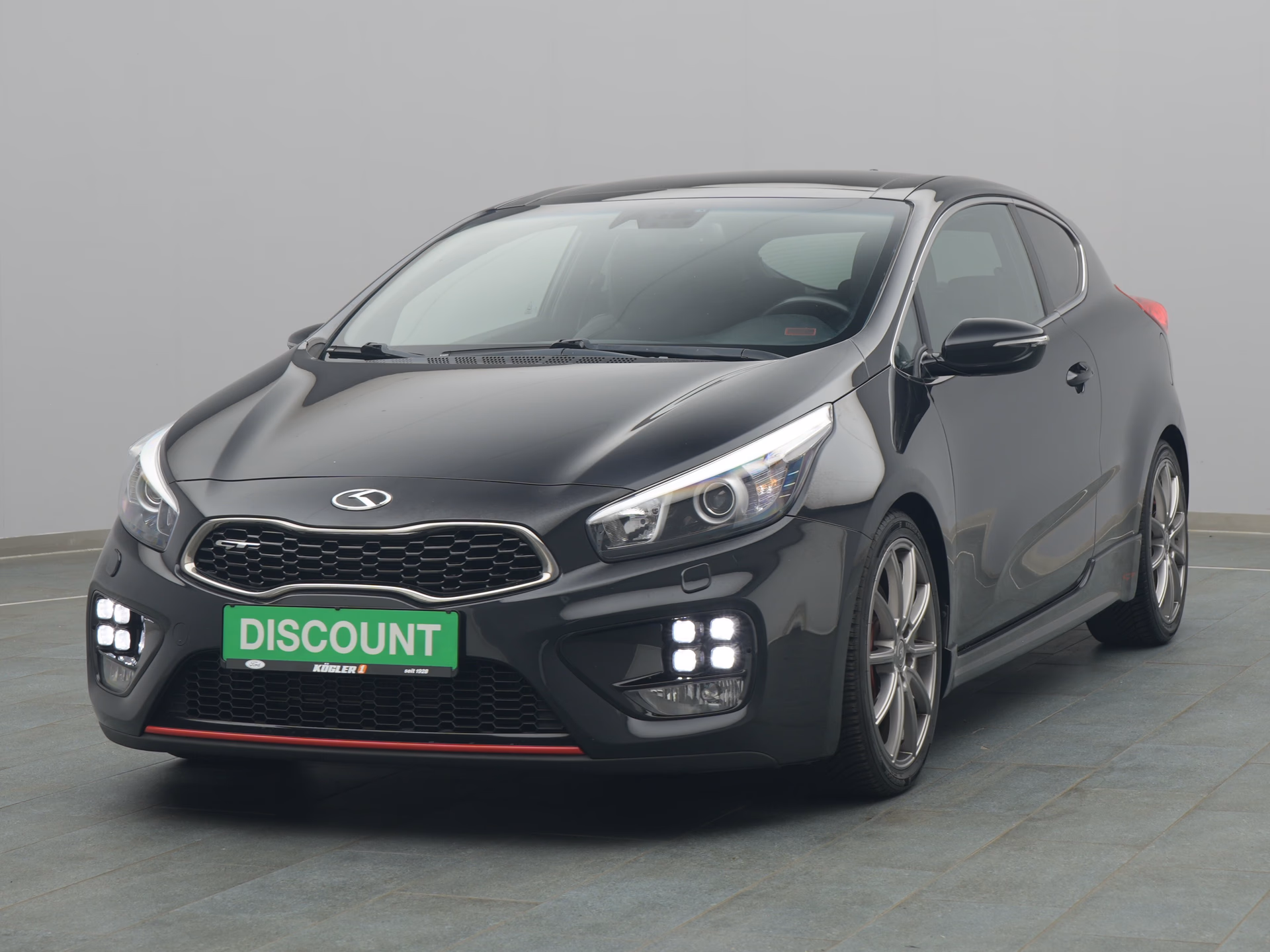 Kia pro ceed in schwarz