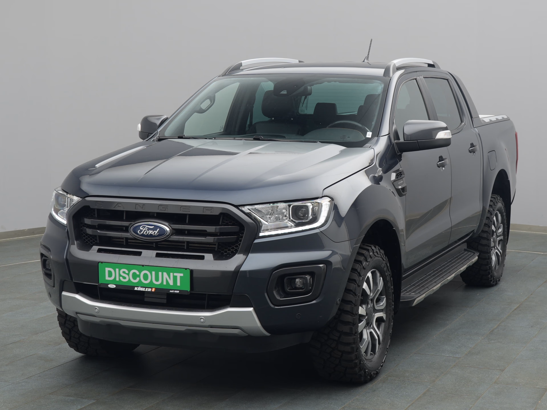 Ford Ranger DoKa Wildtrak in grau