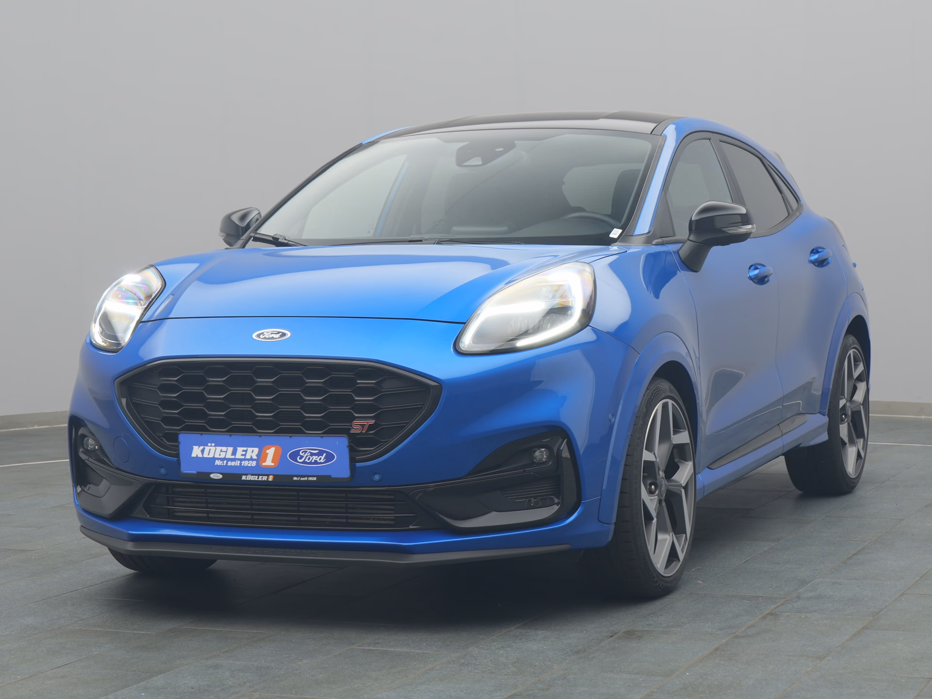 Ford Puma ST X in blau