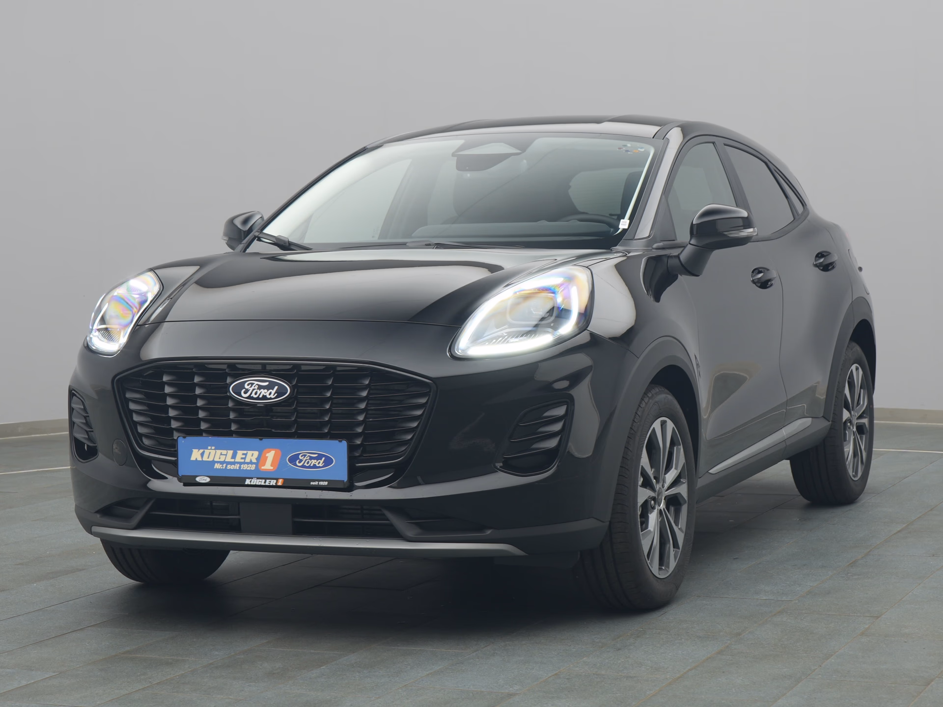 Ford Puma Titanium in schwarz