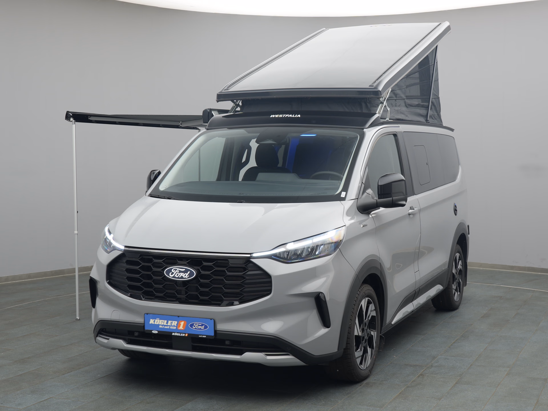 Ford Nugget in grau