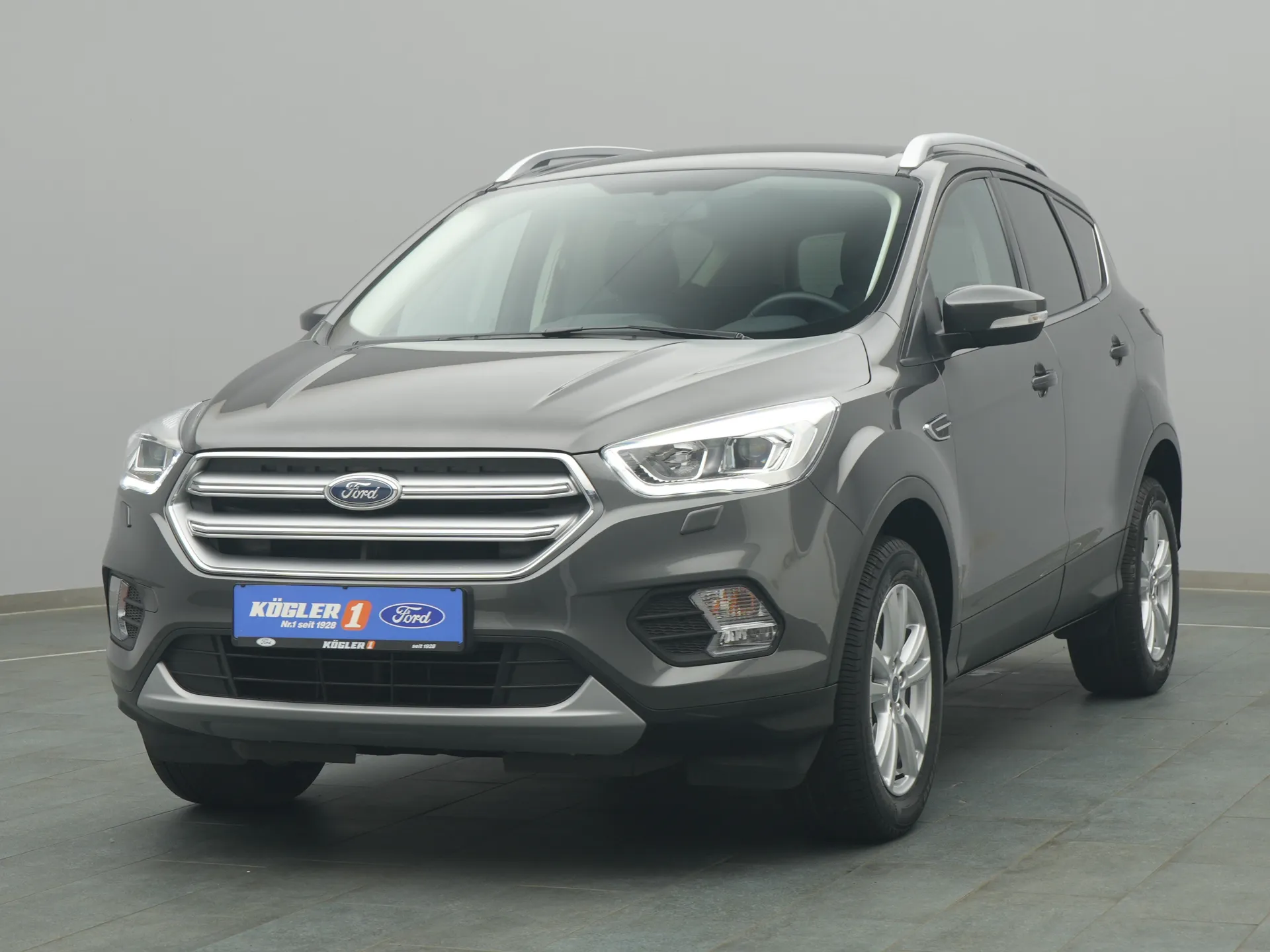 Ford Kuga Cool&Connect in grau