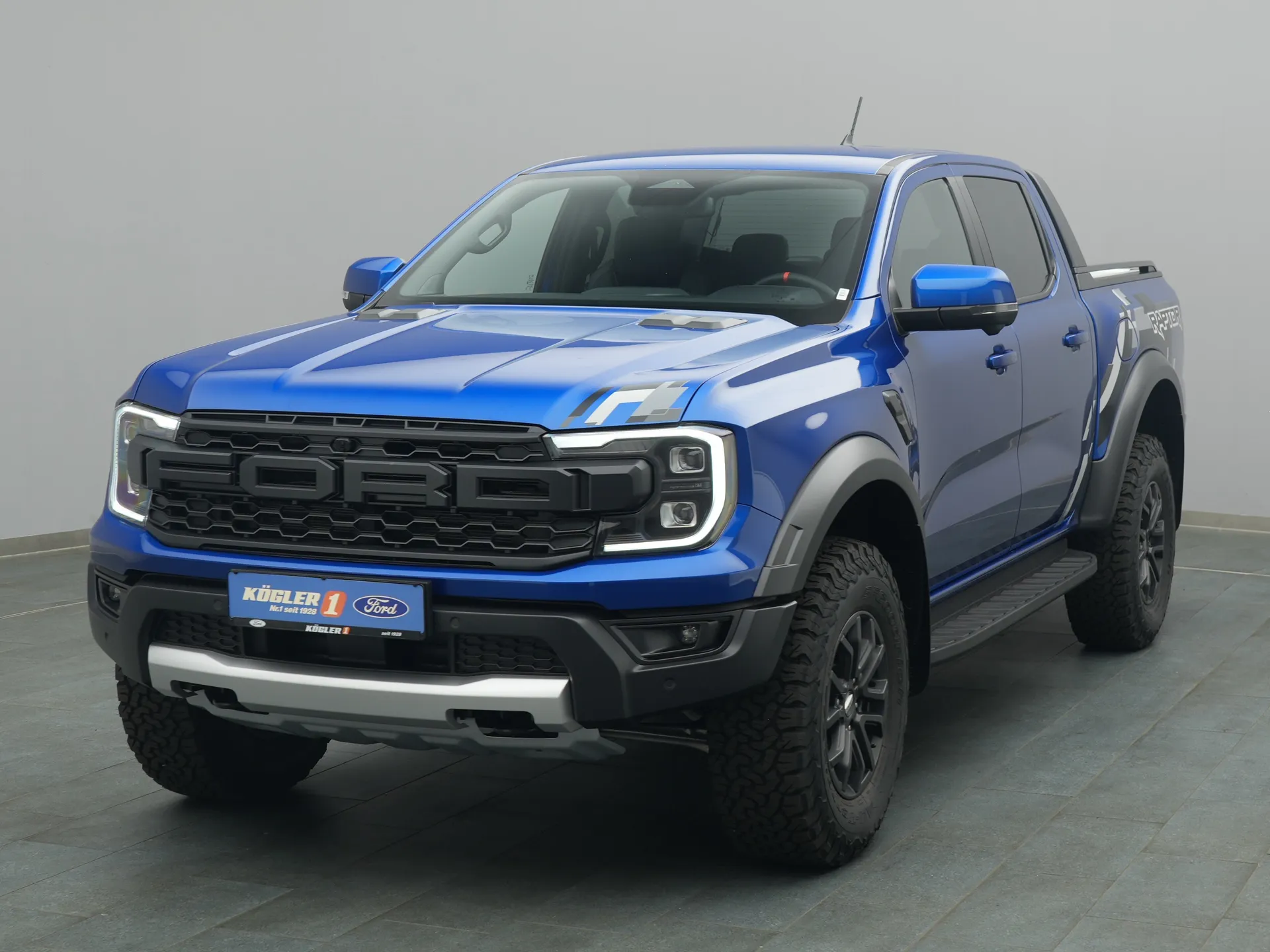 Ford Ranger Raptor in blau