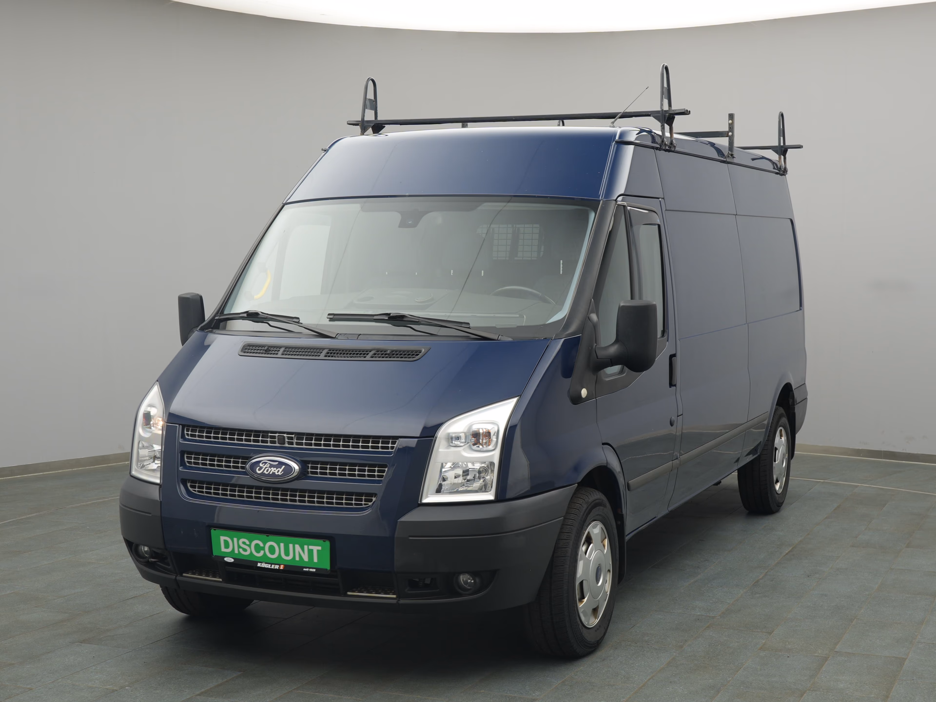 Ford Transit Kasten in blau