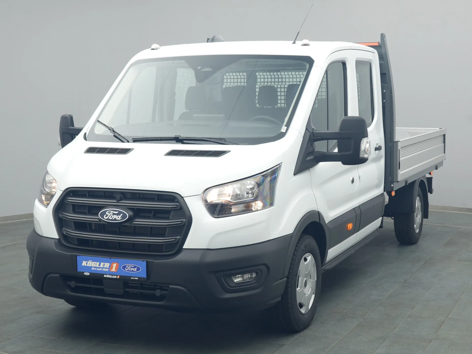 Ford Transit Pritsche Doka in weiss