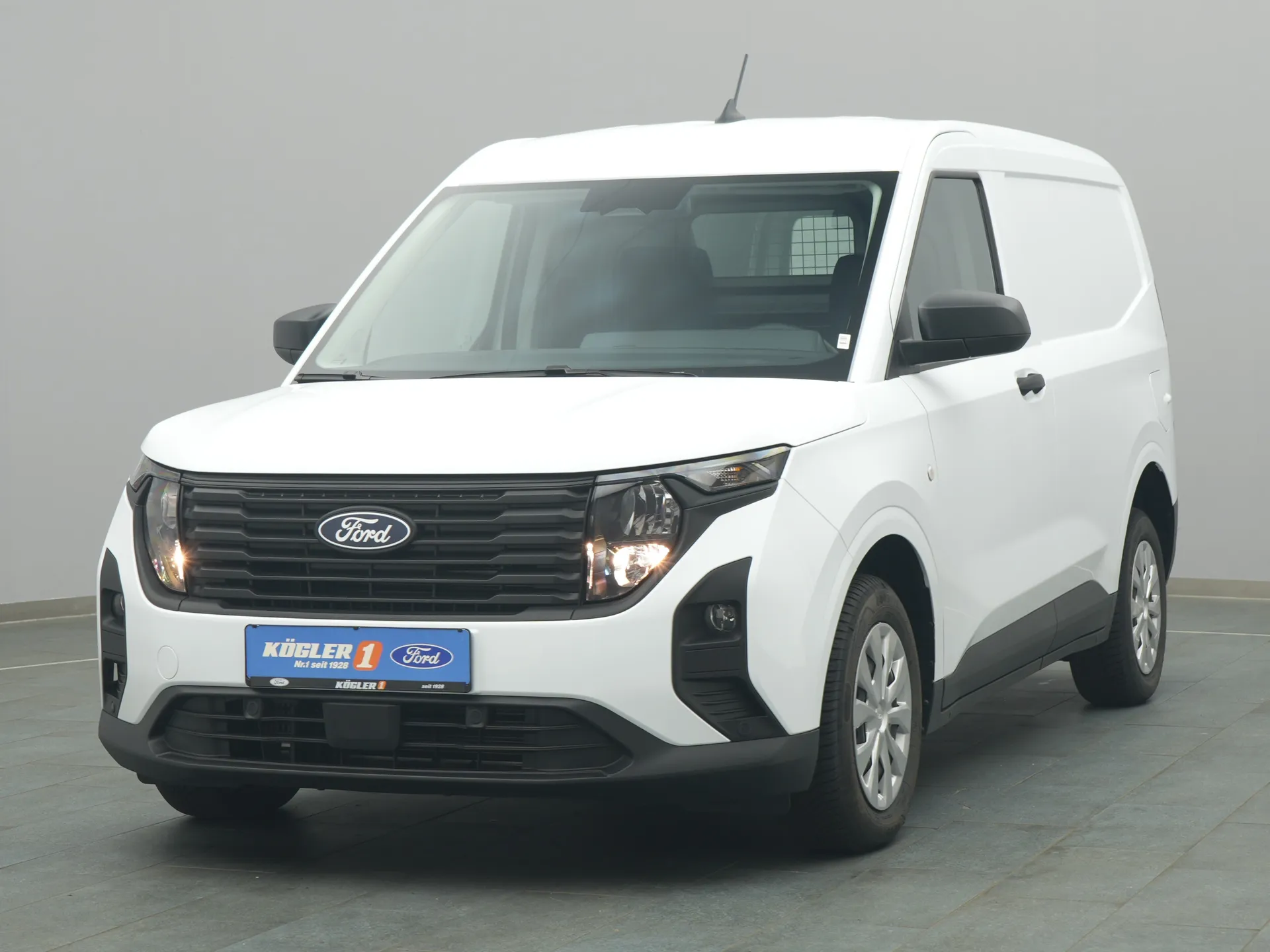 Ford Transit Courier Kasten in weiss
