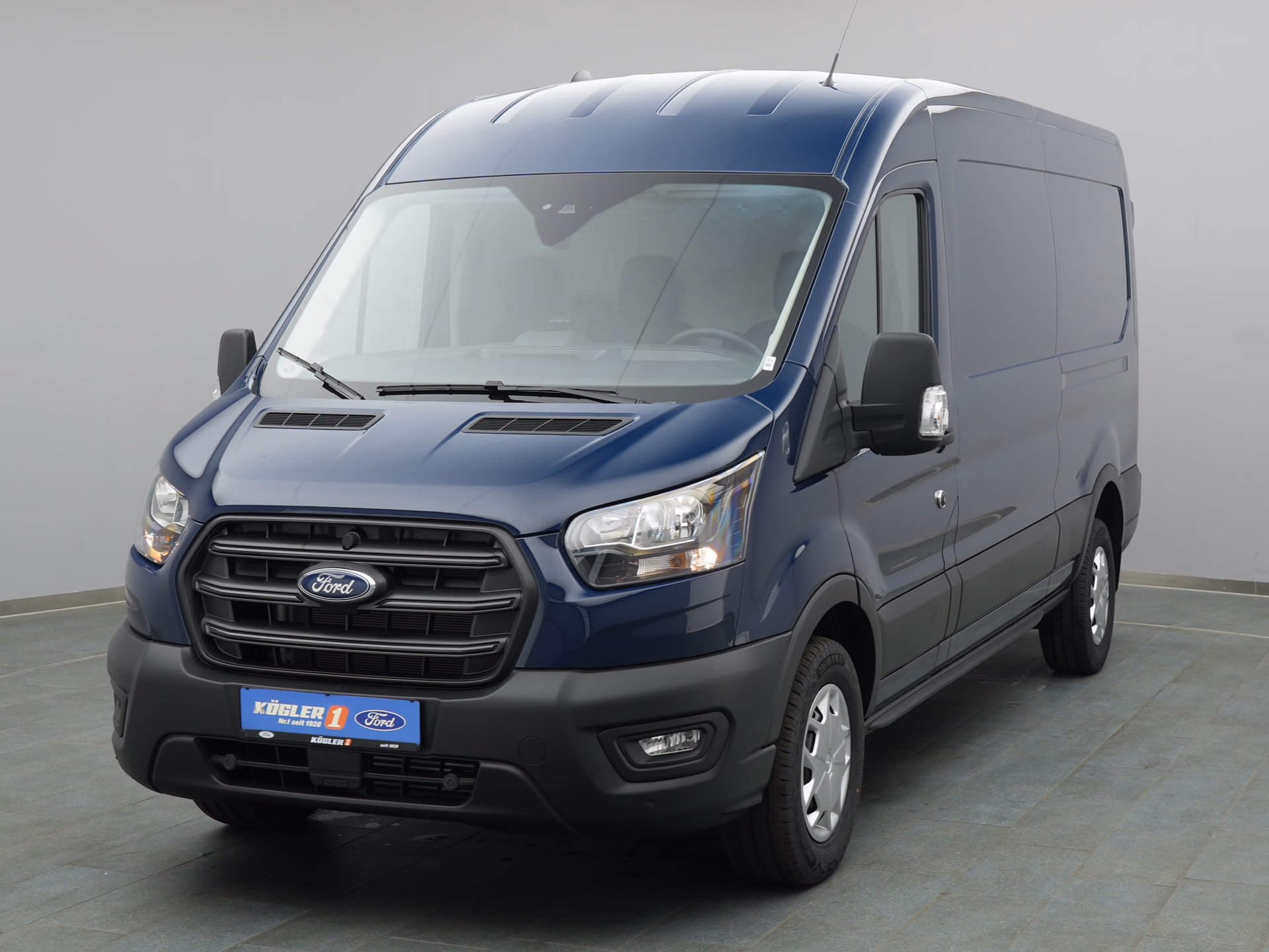 Ford Transit Kasten in blau