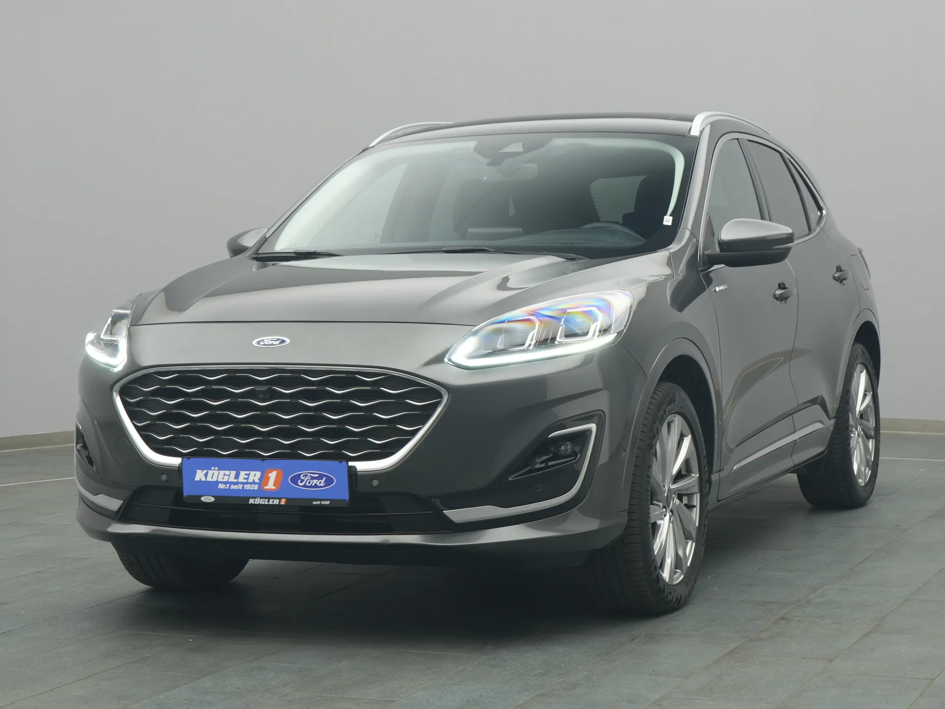 Ford Kuga Vignale in grau