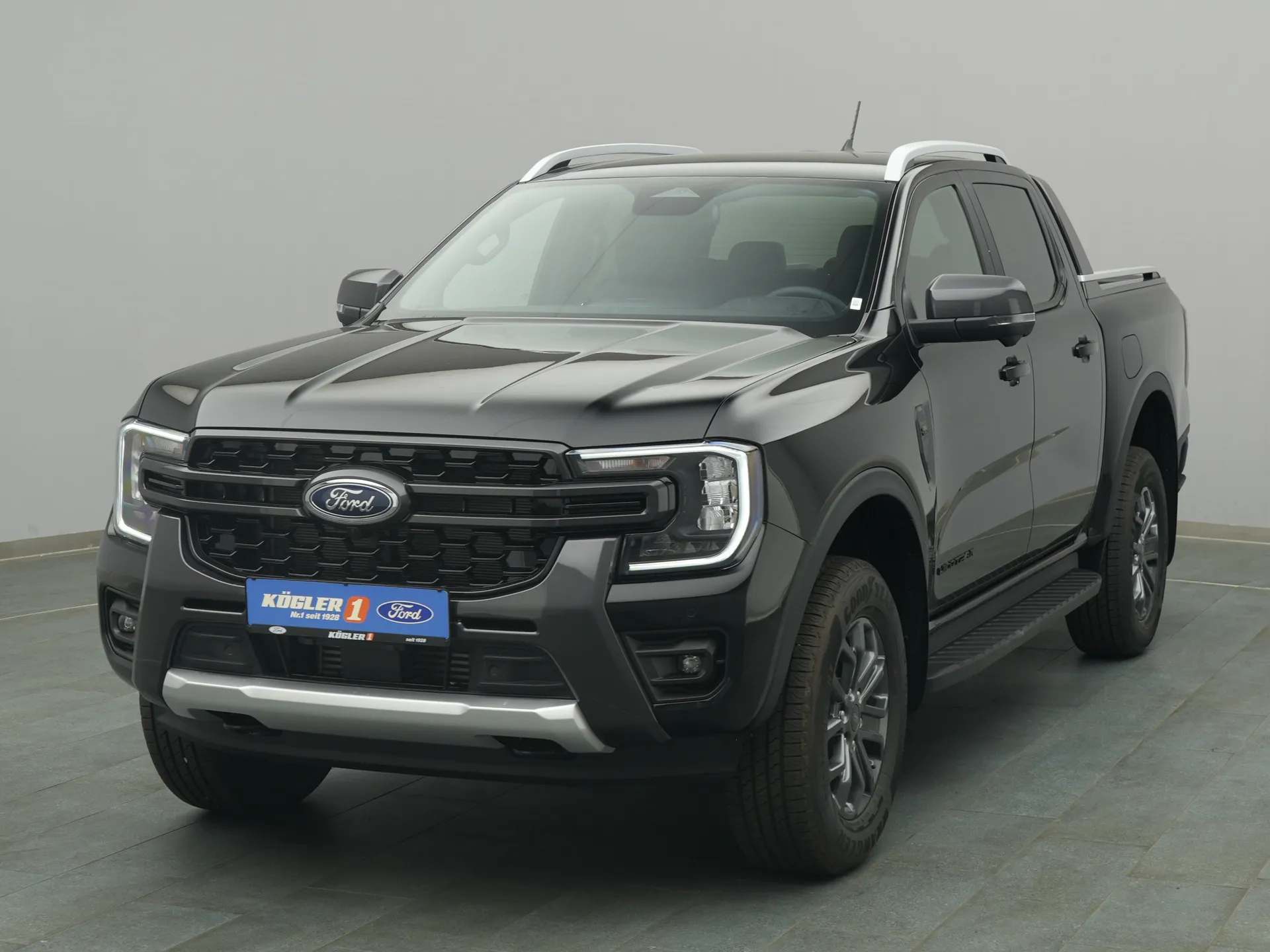 Ford Ranger DoKa Wildtrak in schwarz