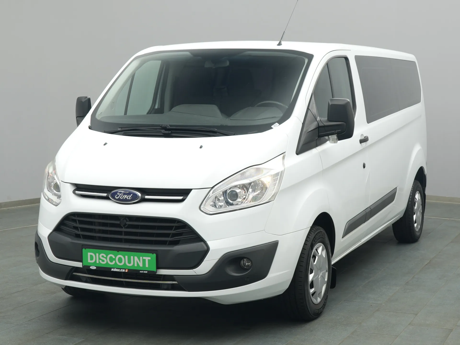 Ford Transit Custom Kombi in weiss