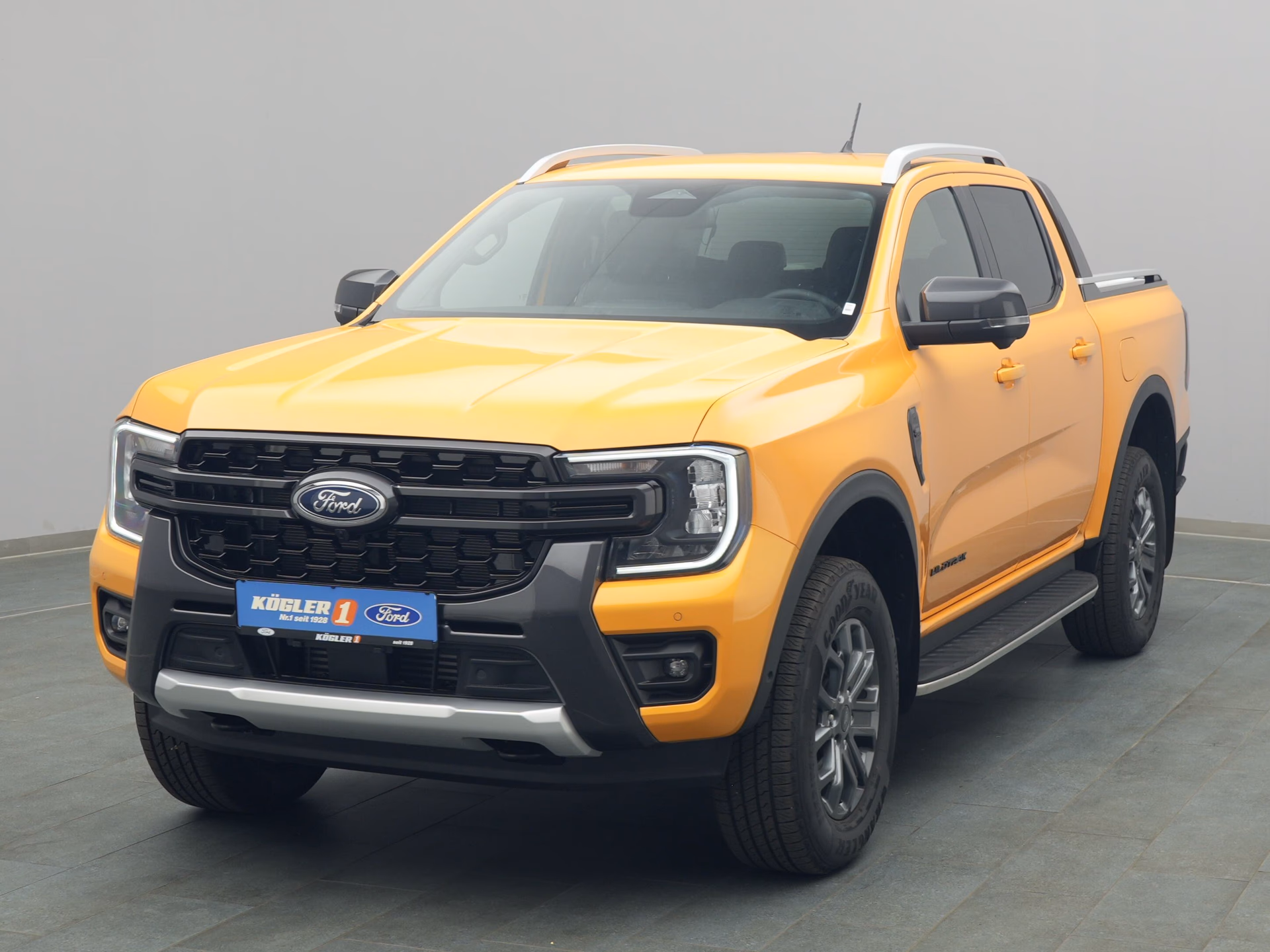 Ford Ranger DoKa Wildtrak in orange