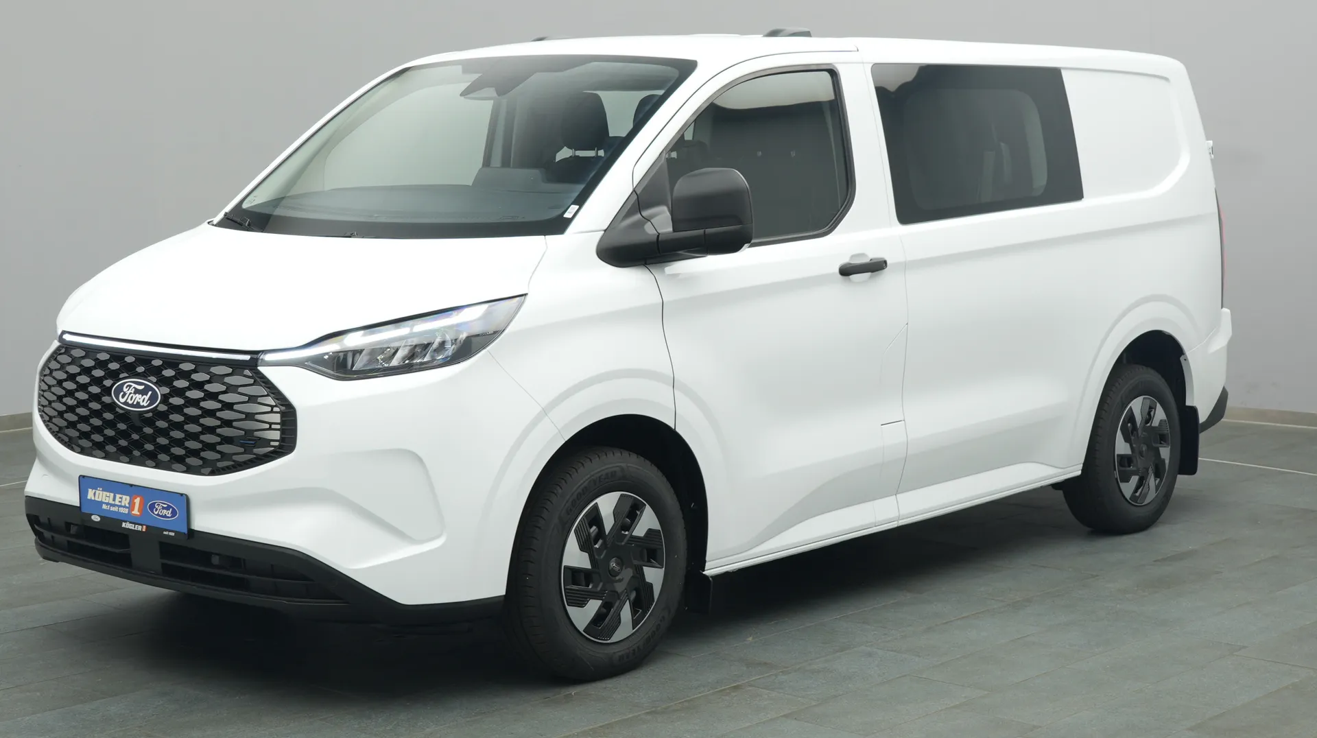 Ford E-Transit Custom Kasten Doka in weiss