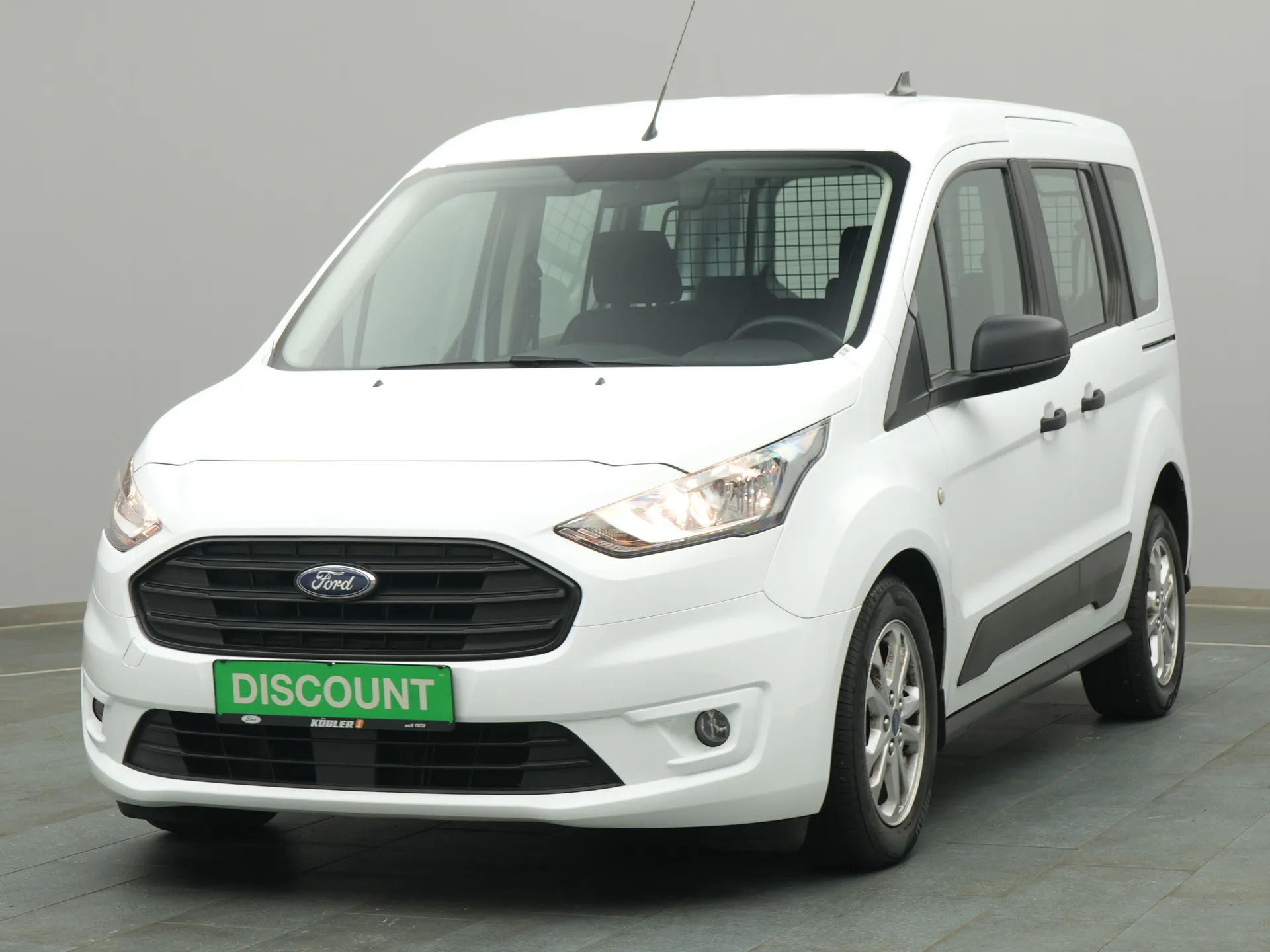 Ford Transit Connect Kombi in weiss