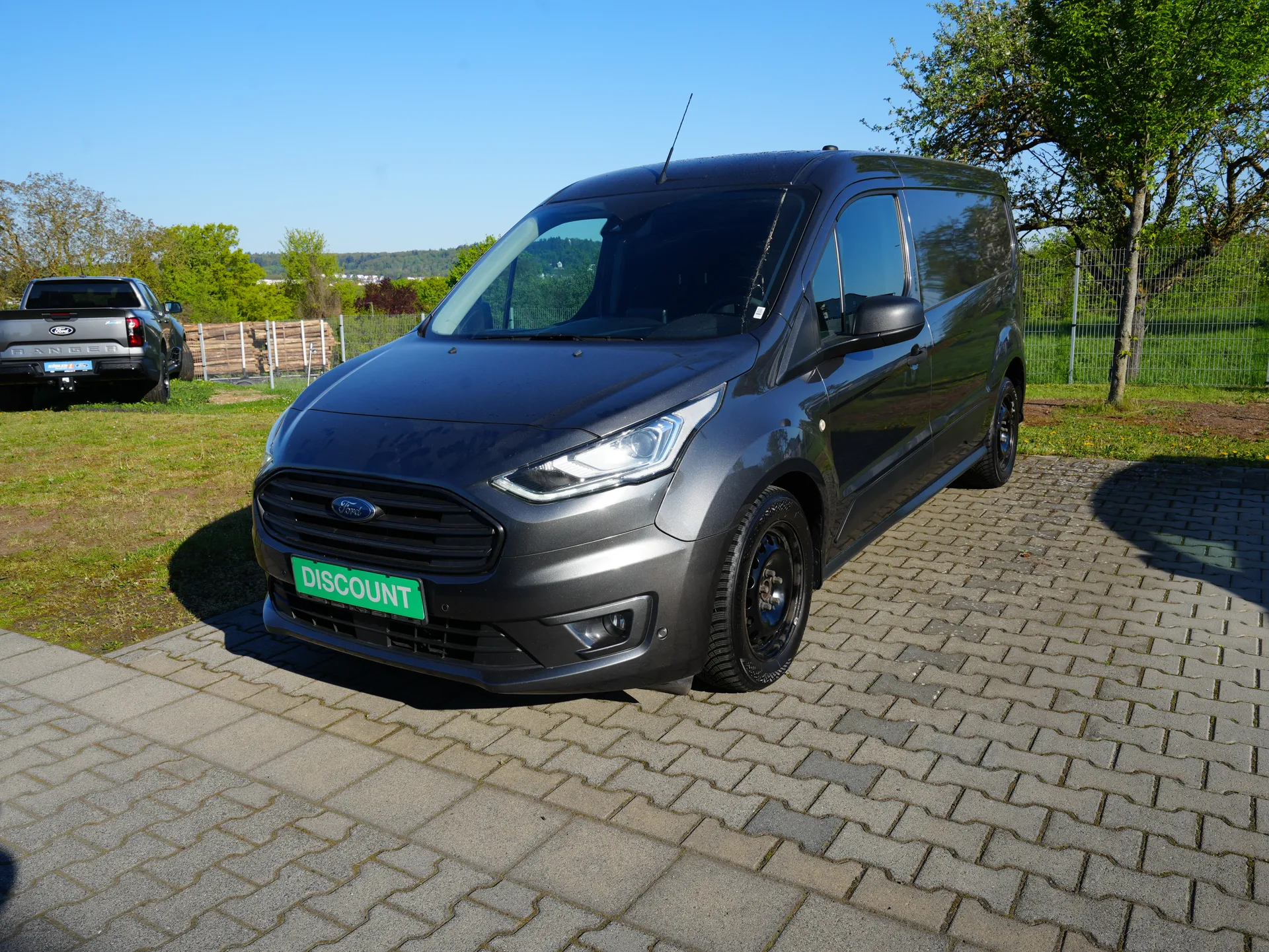 Ford Transit Connect Kasten in grau