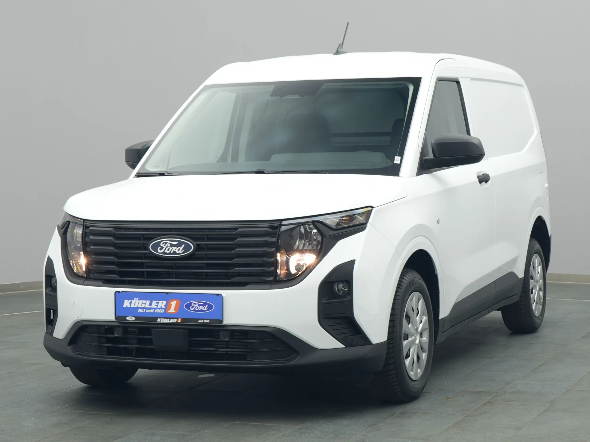 Ford Transit Courier Kasten in weiss