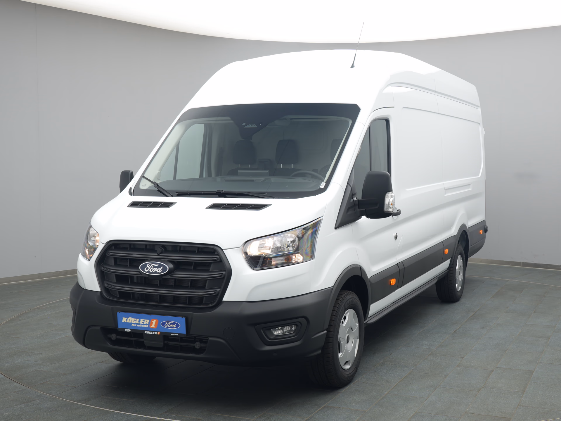 Ford Transit Kasten in weiss
