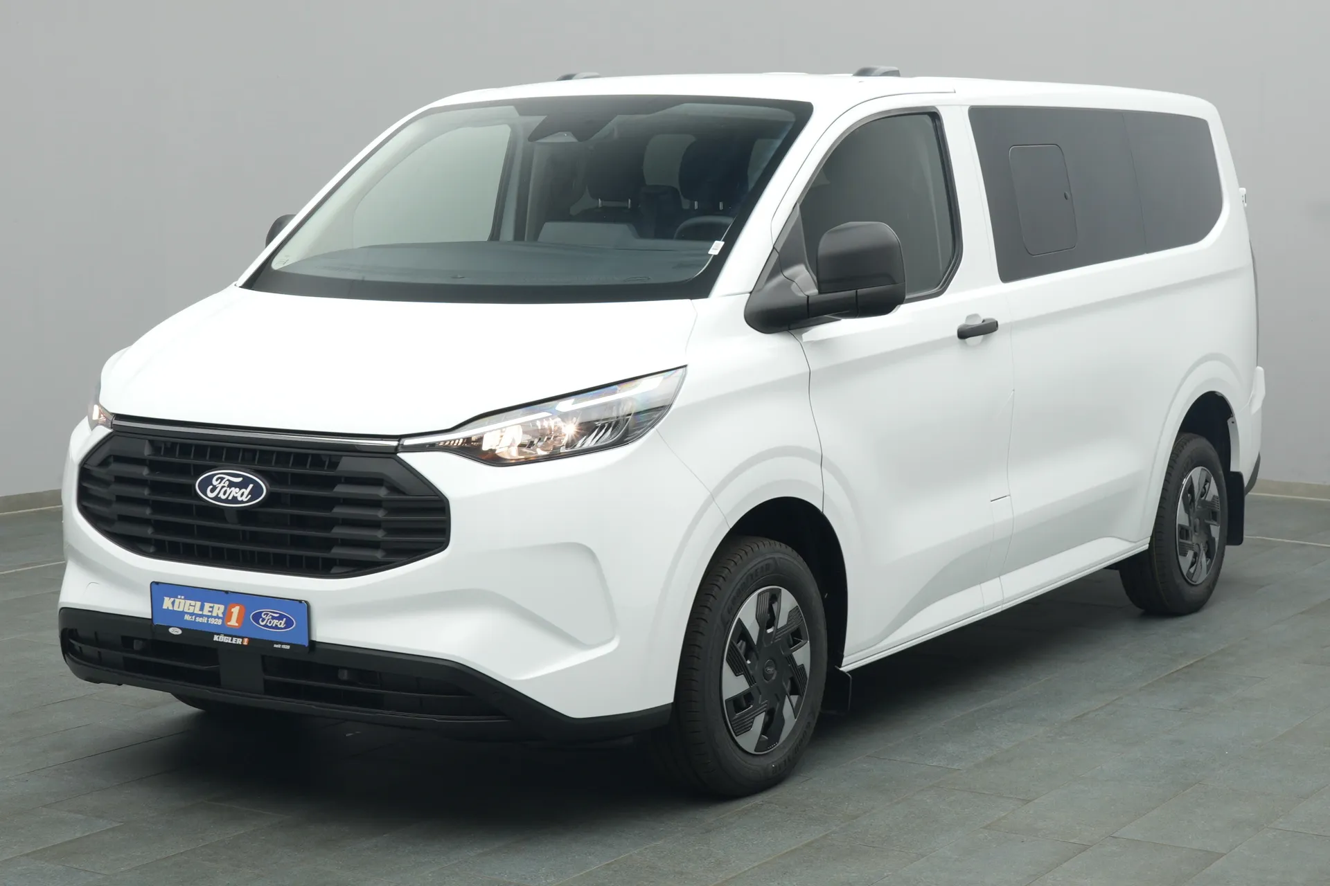 Ford Transit Custom Kombi in weiss