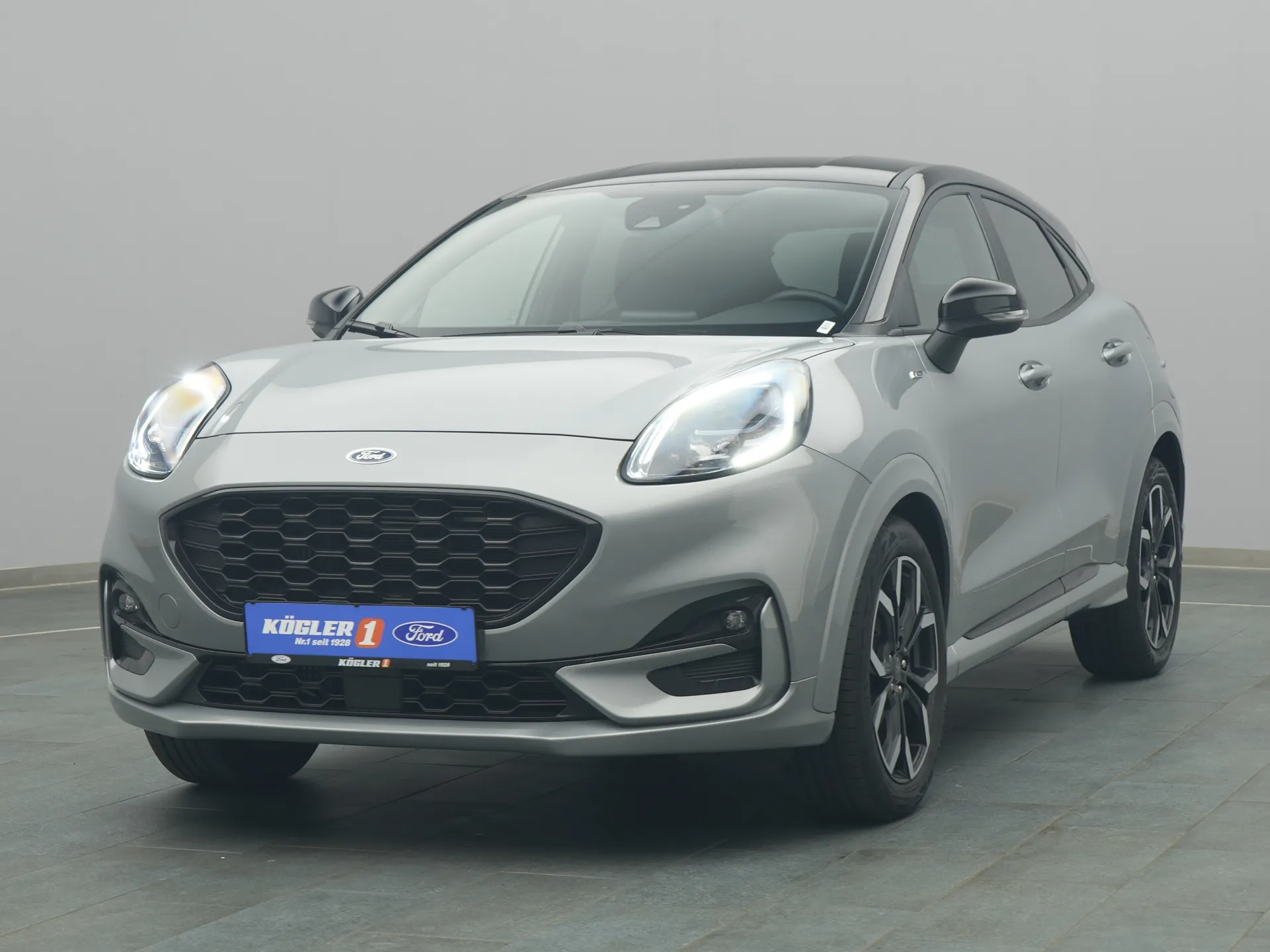 Ford Puma ST-Line X in silber