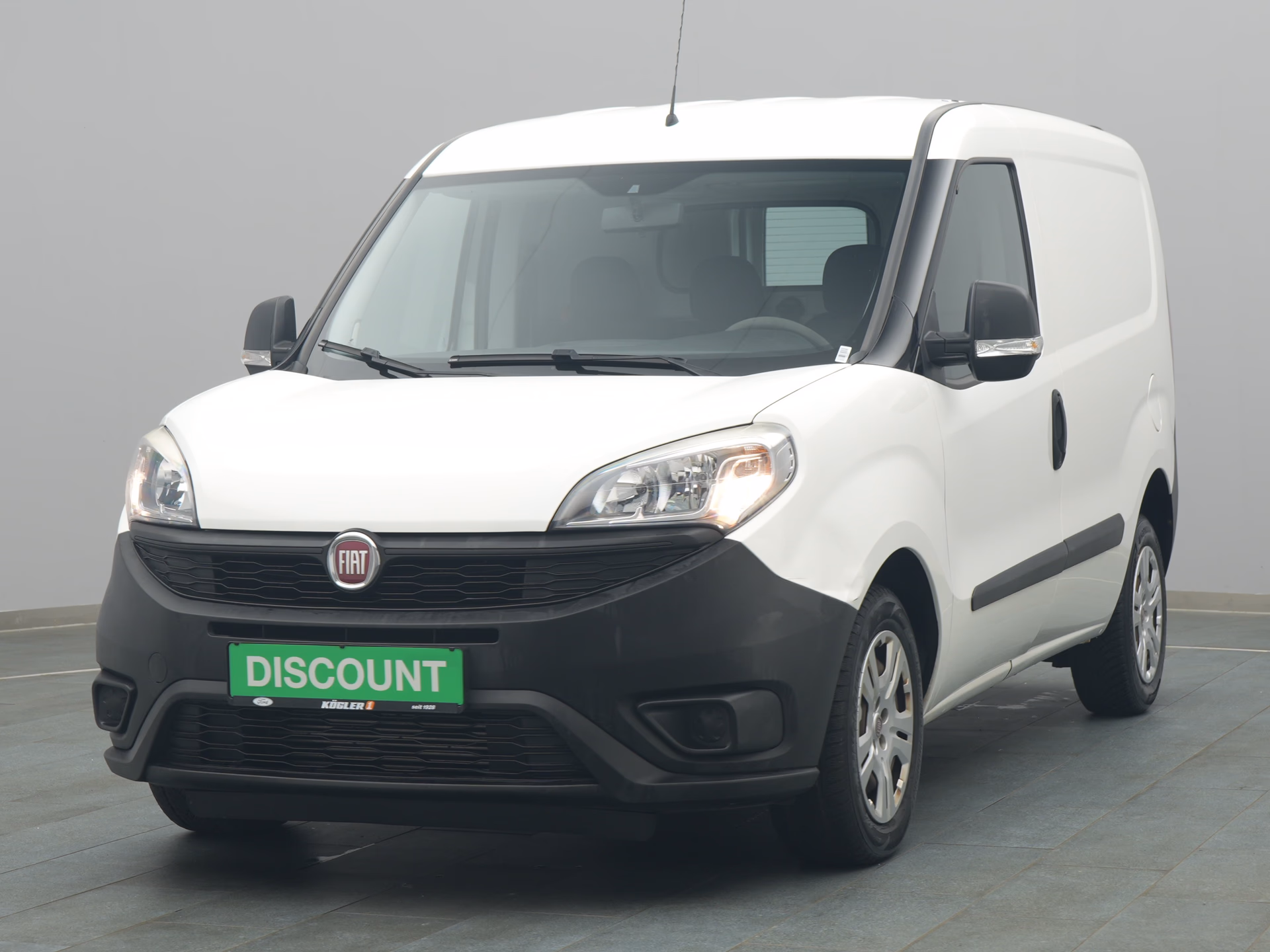 Fiat Doblo in weiss