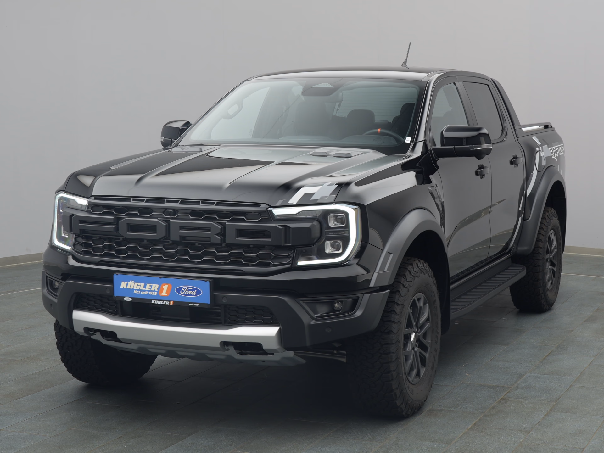 Ford Ranger Raptor in schwarz