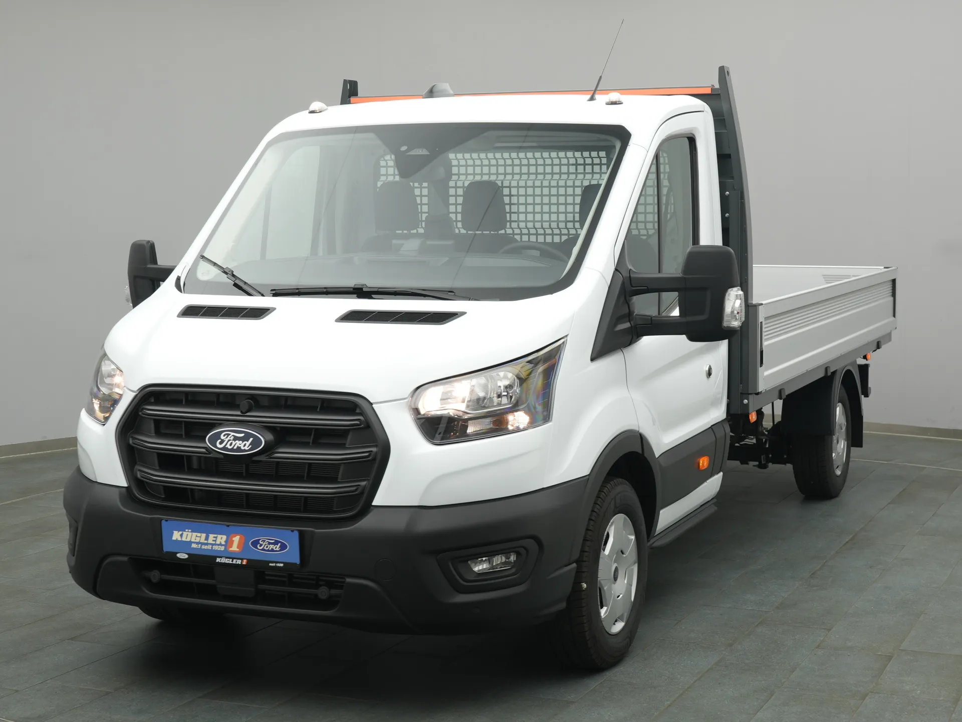 Ford Transit Pritsche EK in weiss
