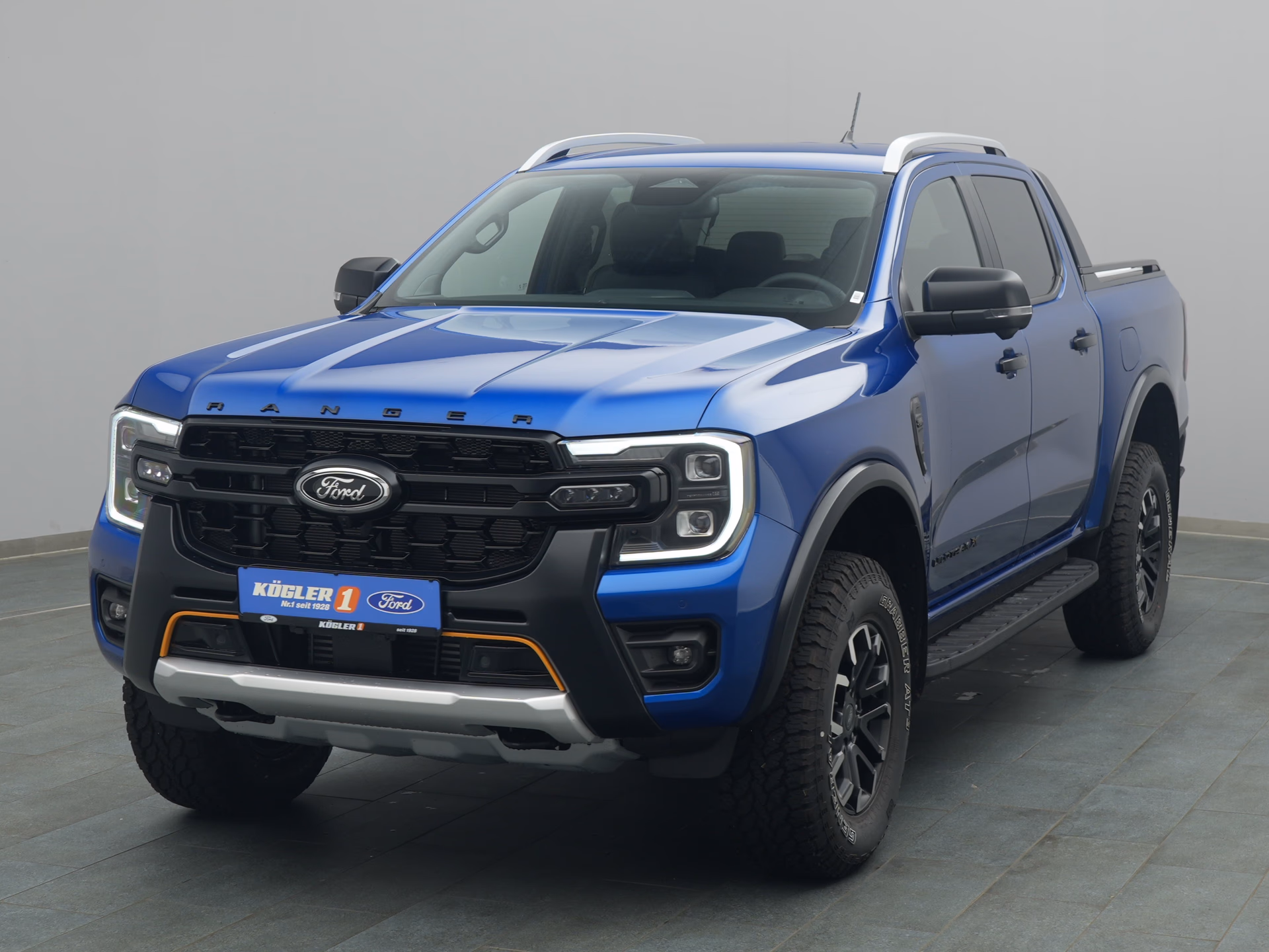 Ford Ranger DoKa Wildtrak X in blau