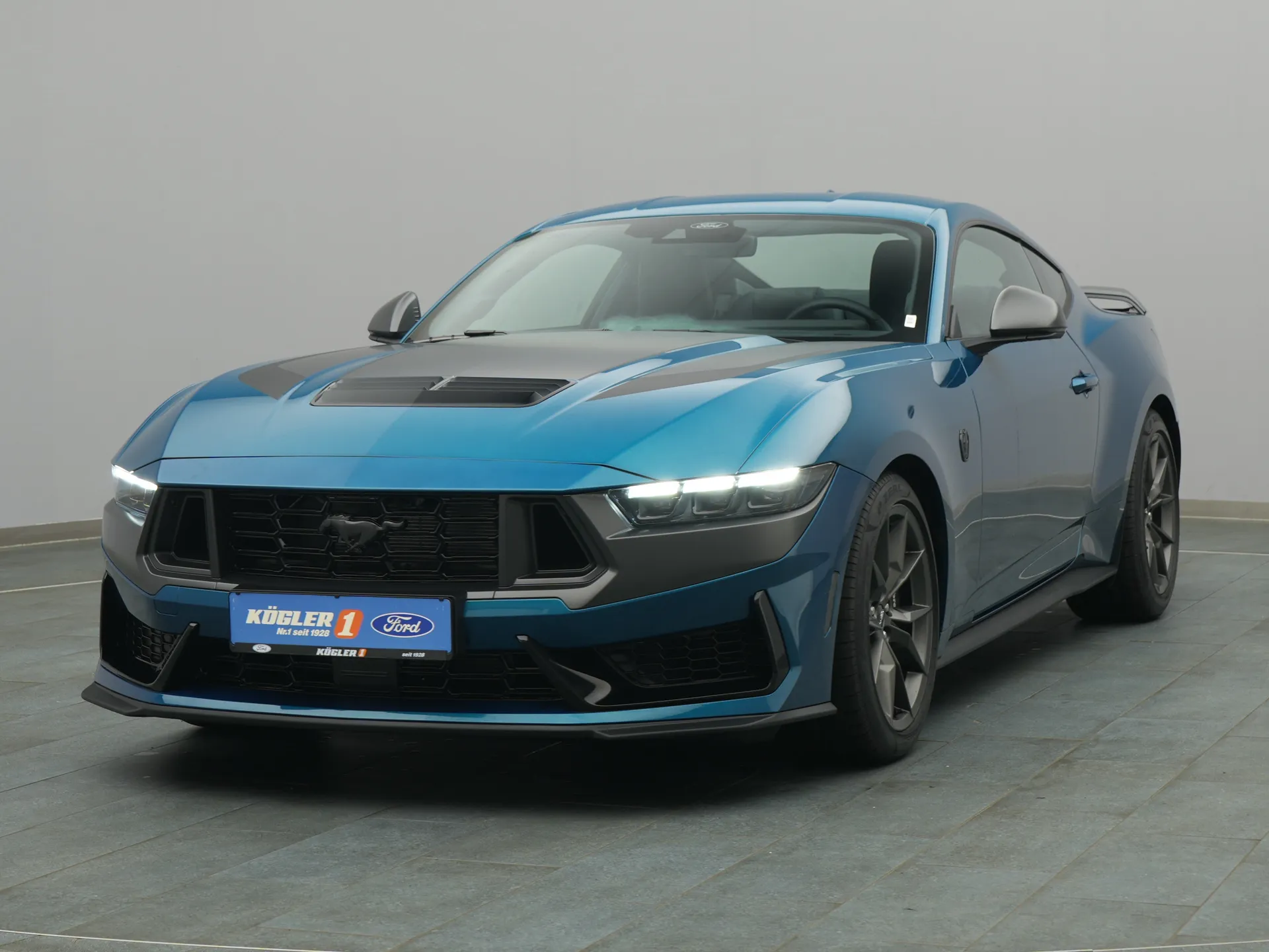 Ford Mustang Dark Horse in grün