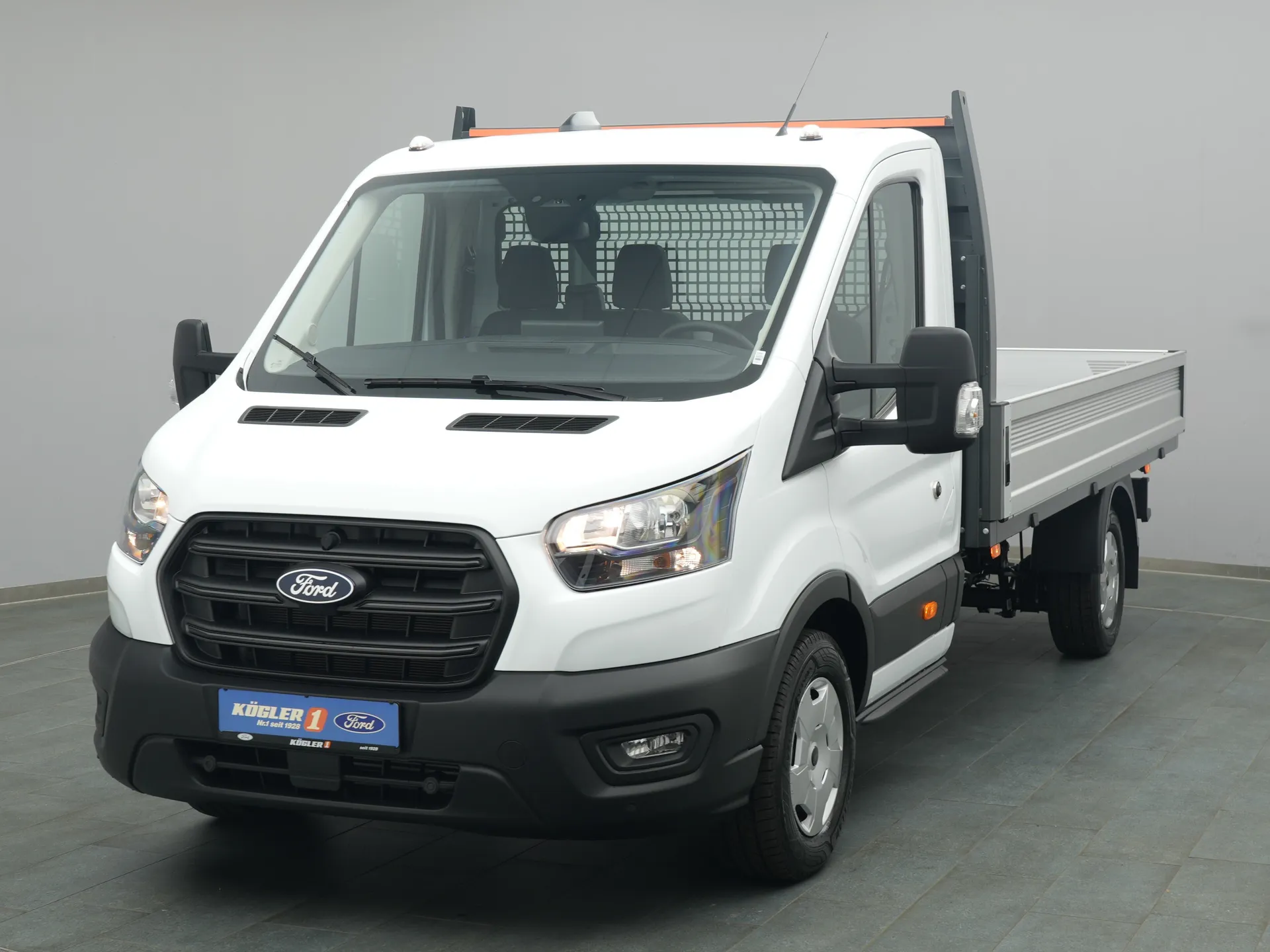 Ford Transit Pritsche EK in weiss
