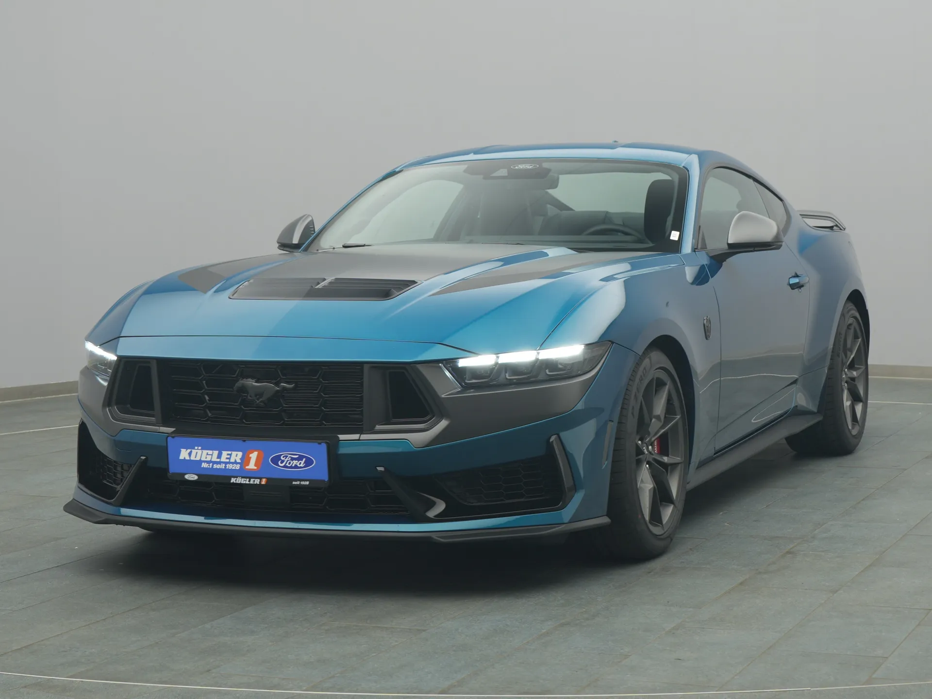 Ford Mustang Dark Horse in grün